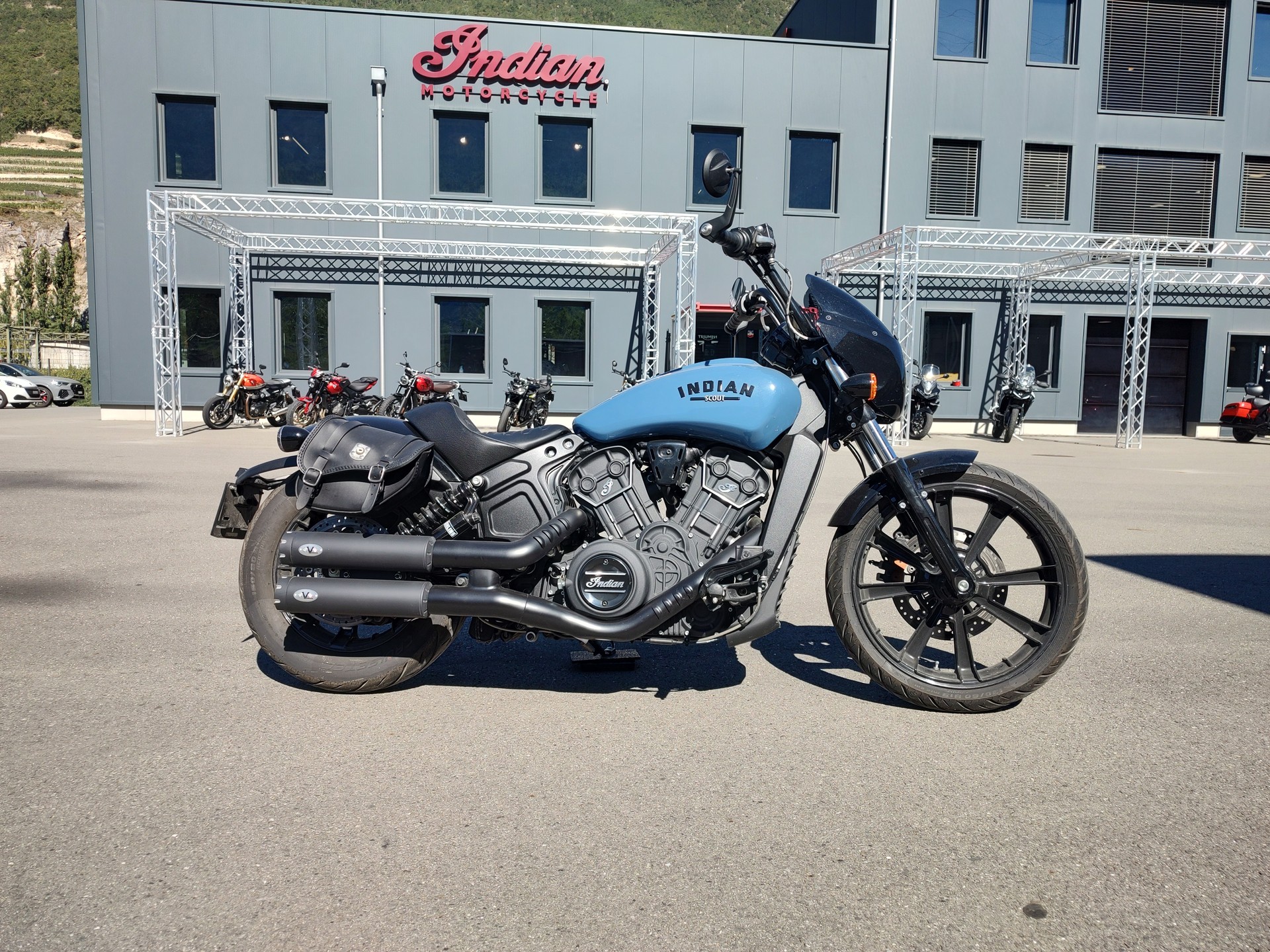 INDIAN Scout 1200 Rogue-image-1