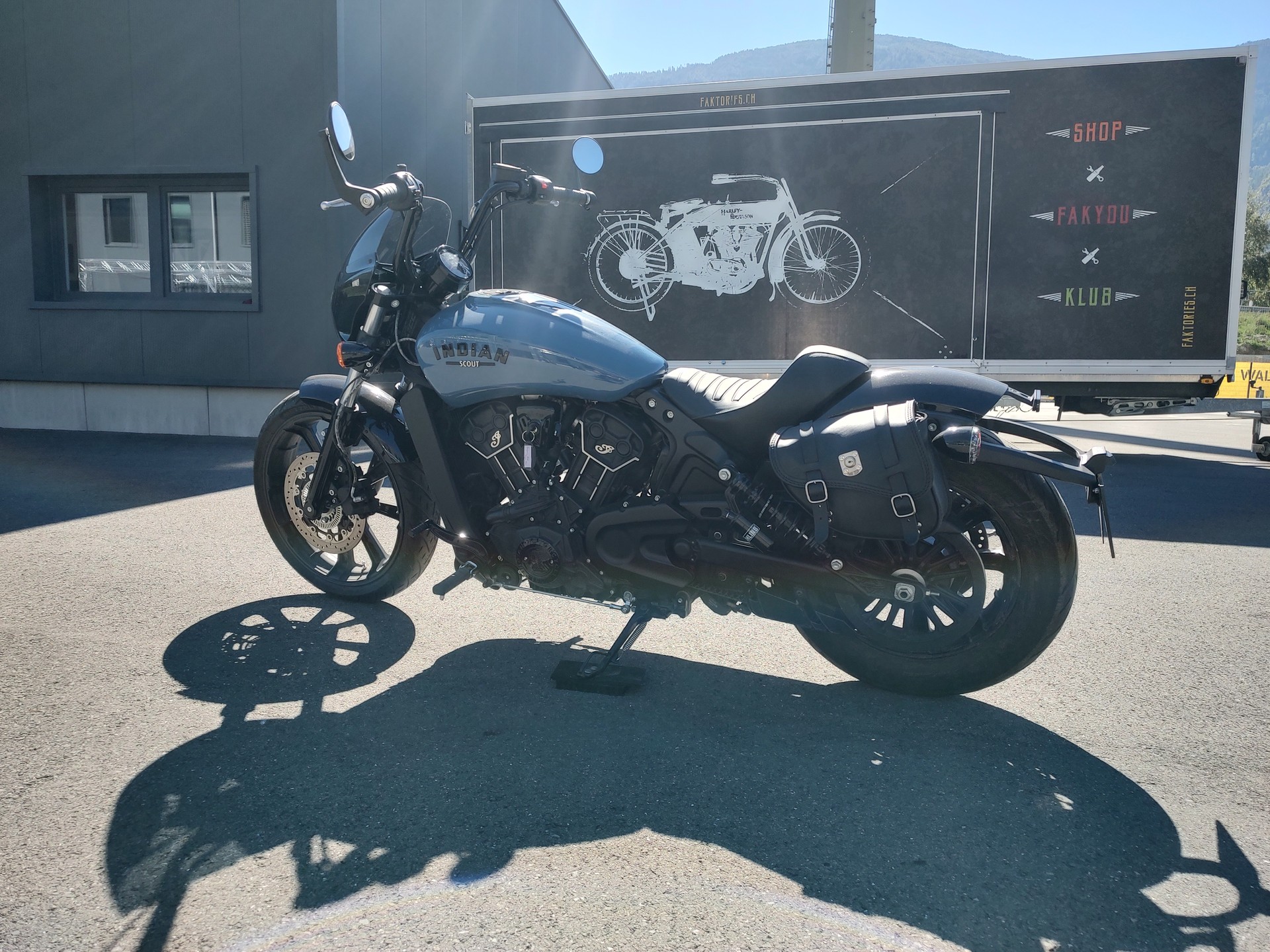 INDIAN Scout 1200 Rogue-image-4