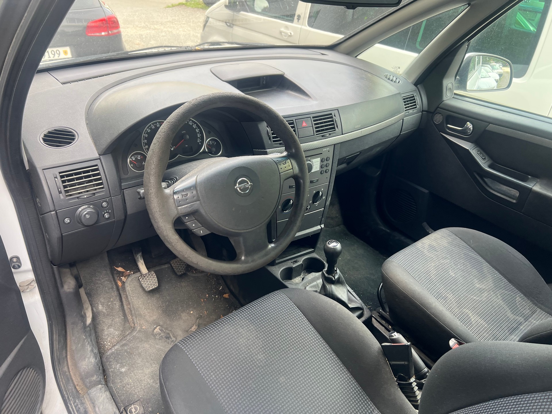 OPEL Meriva 1.6i-16 TP (Essentia)-image-4