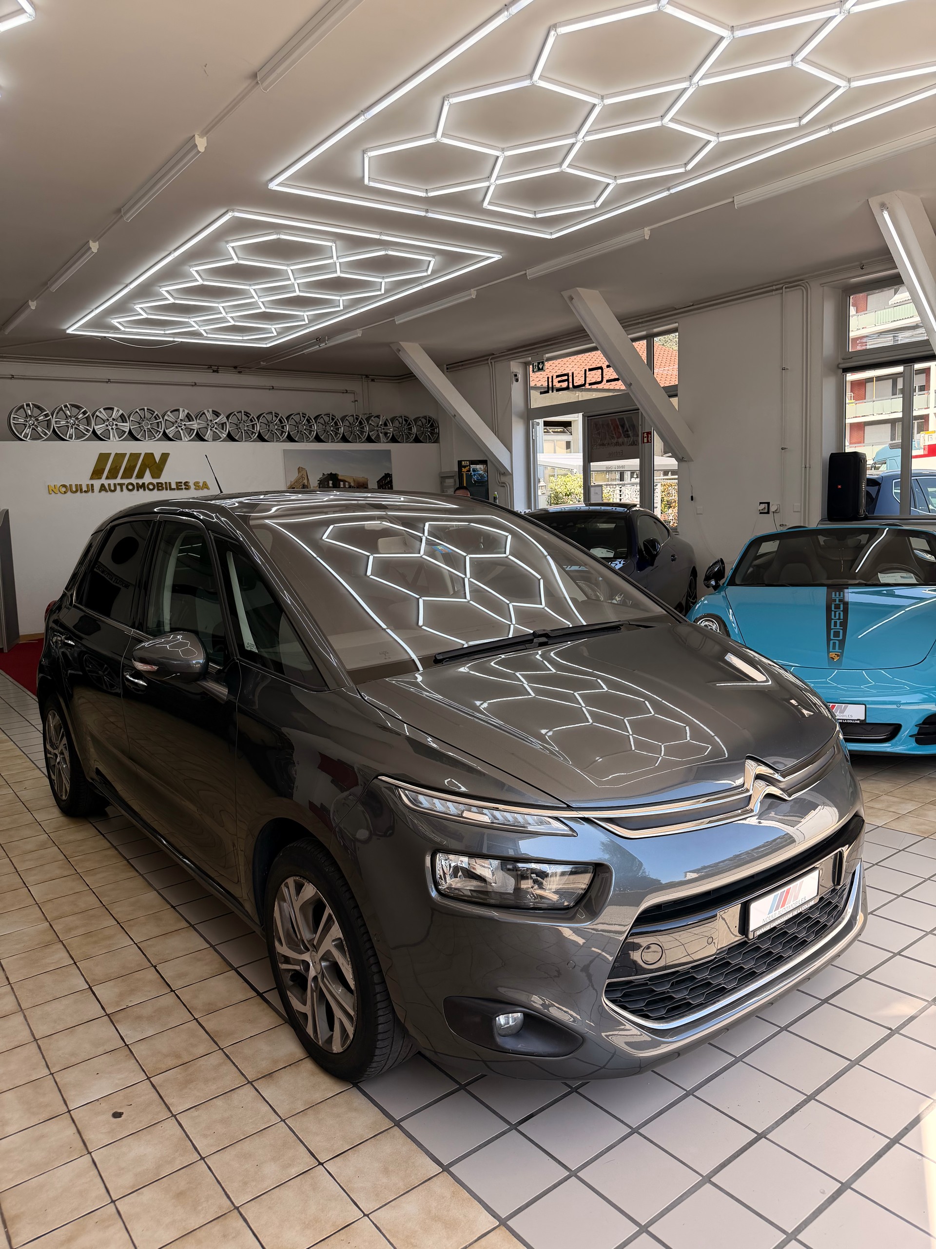 CITROEN C4 Picasso 1.6 e-HDi Intensive ETG6-image-6