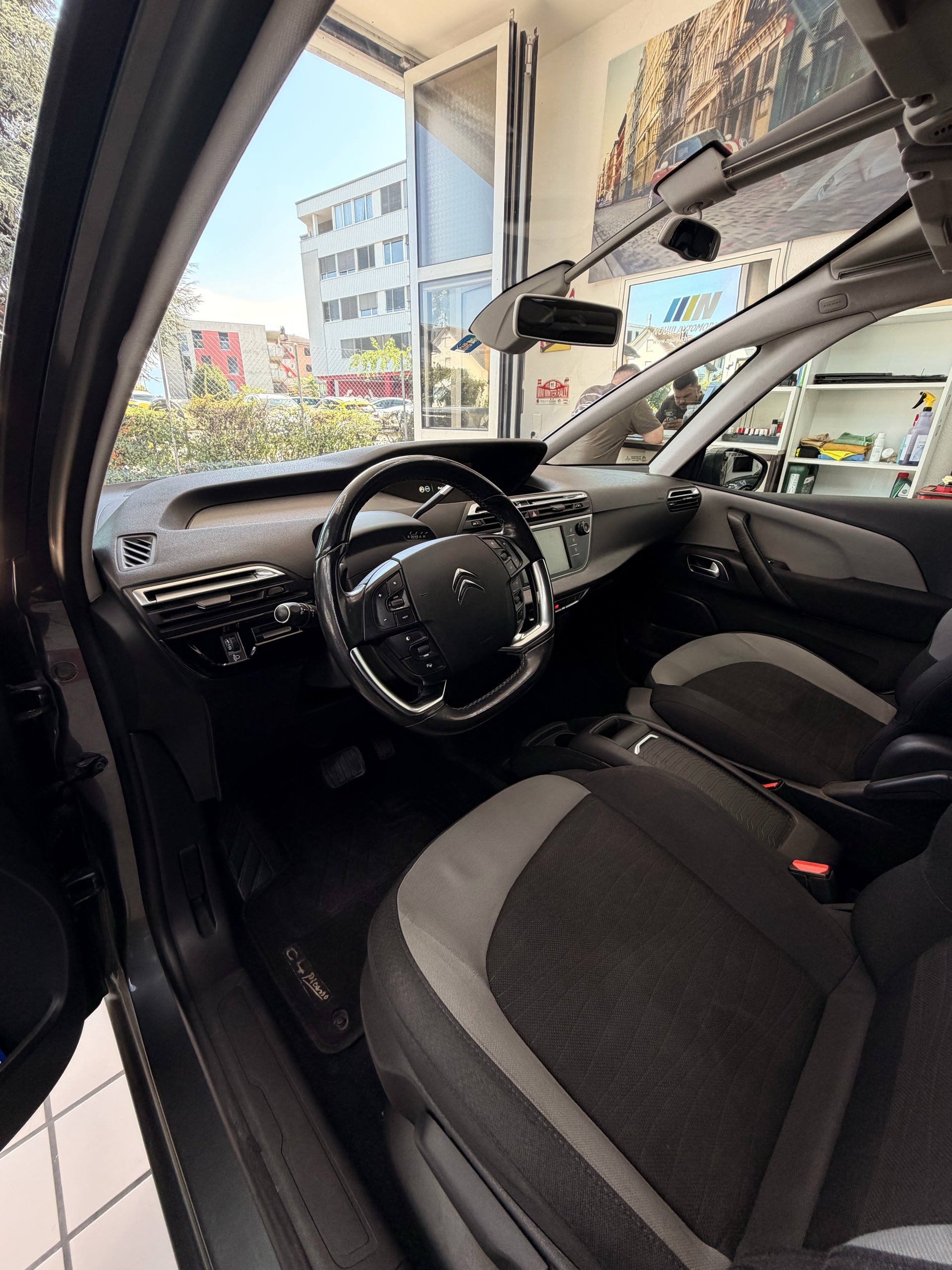 CITROEN C4 Picasso 1.6 e-HDi Intensive ETG6-image-10