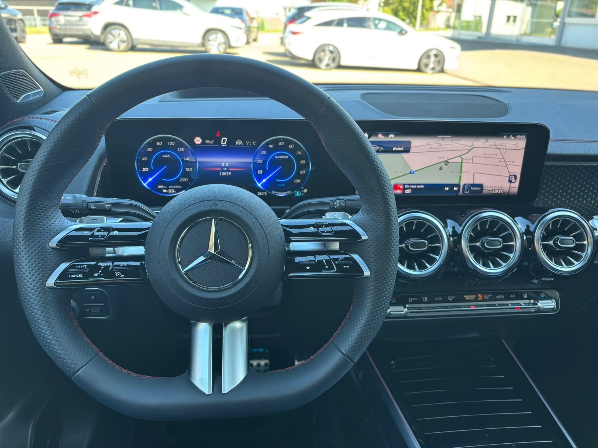 MERCEDES-BENZ EQB 350 Excellence AMG-Line 4Matic-image-10