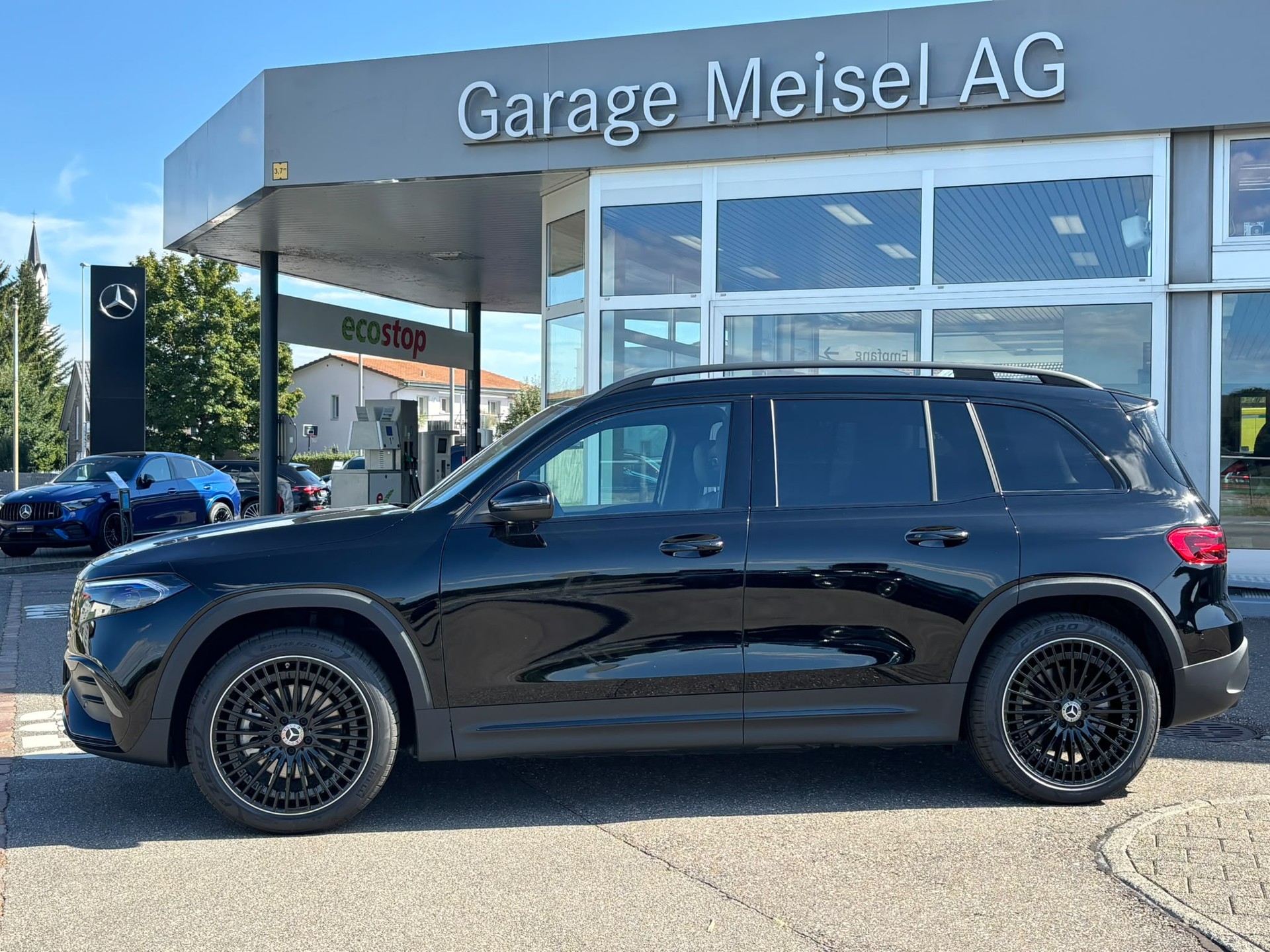 MERCEDES-BENZ EQB 350 Excellence AMG-Line 4Matic-image-5