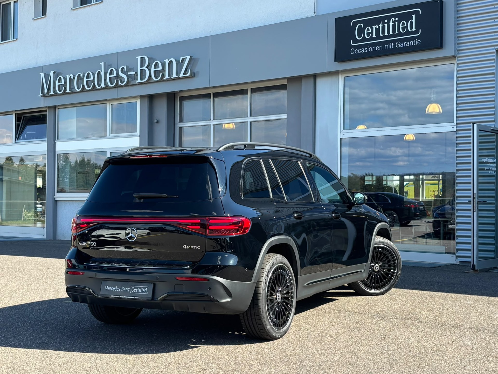 MERCEDES-BENZ EQB 350 Excellence AMG-Line 4Matic-image-3