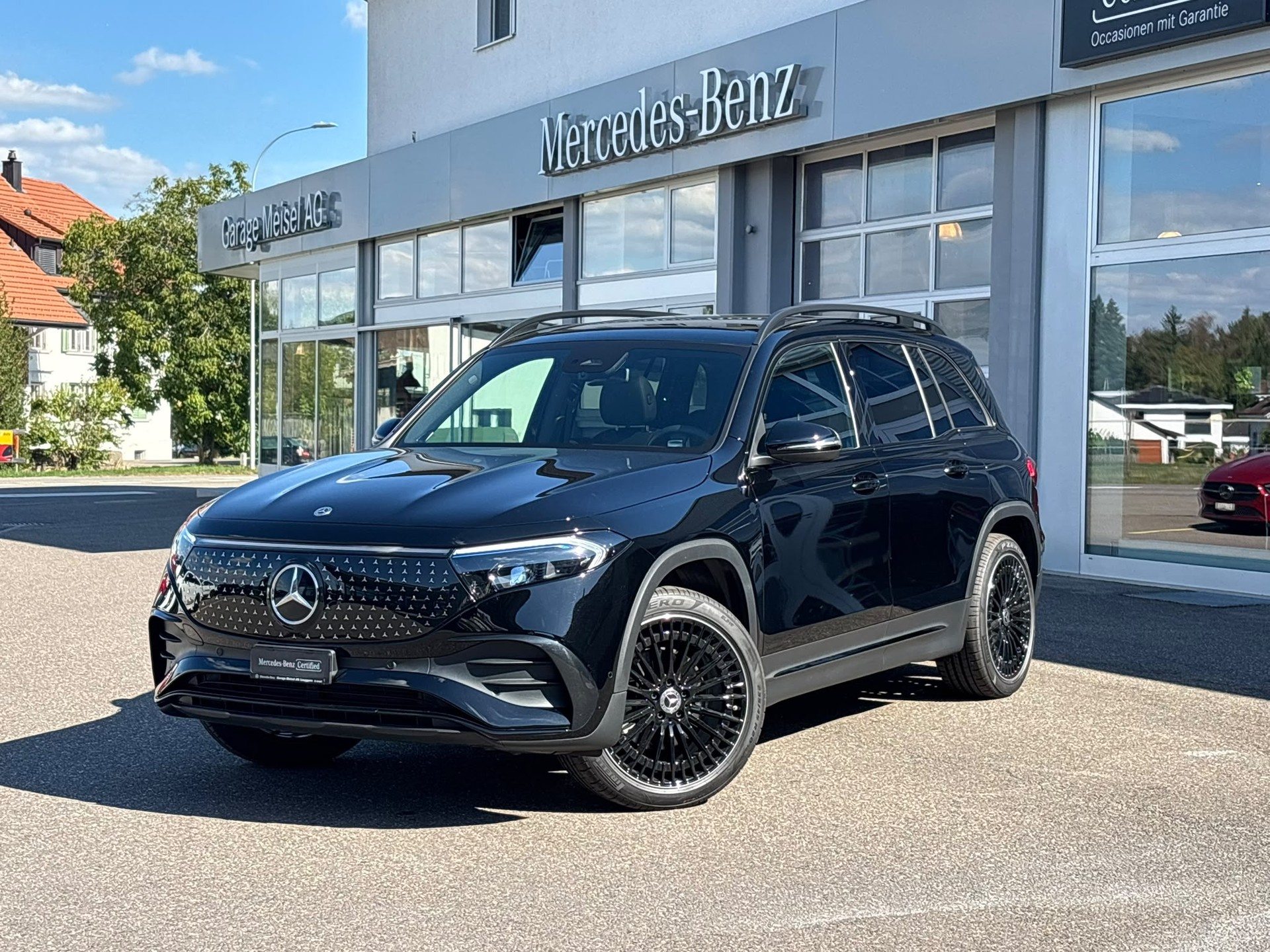 MERCEDES-BENZ EQB 350 Excellence AMG-Line 4Matic-image-0