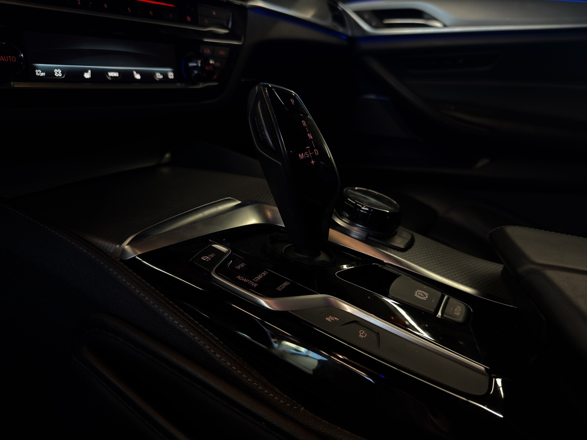 BMW M550d xDrive Steptronic-image-13