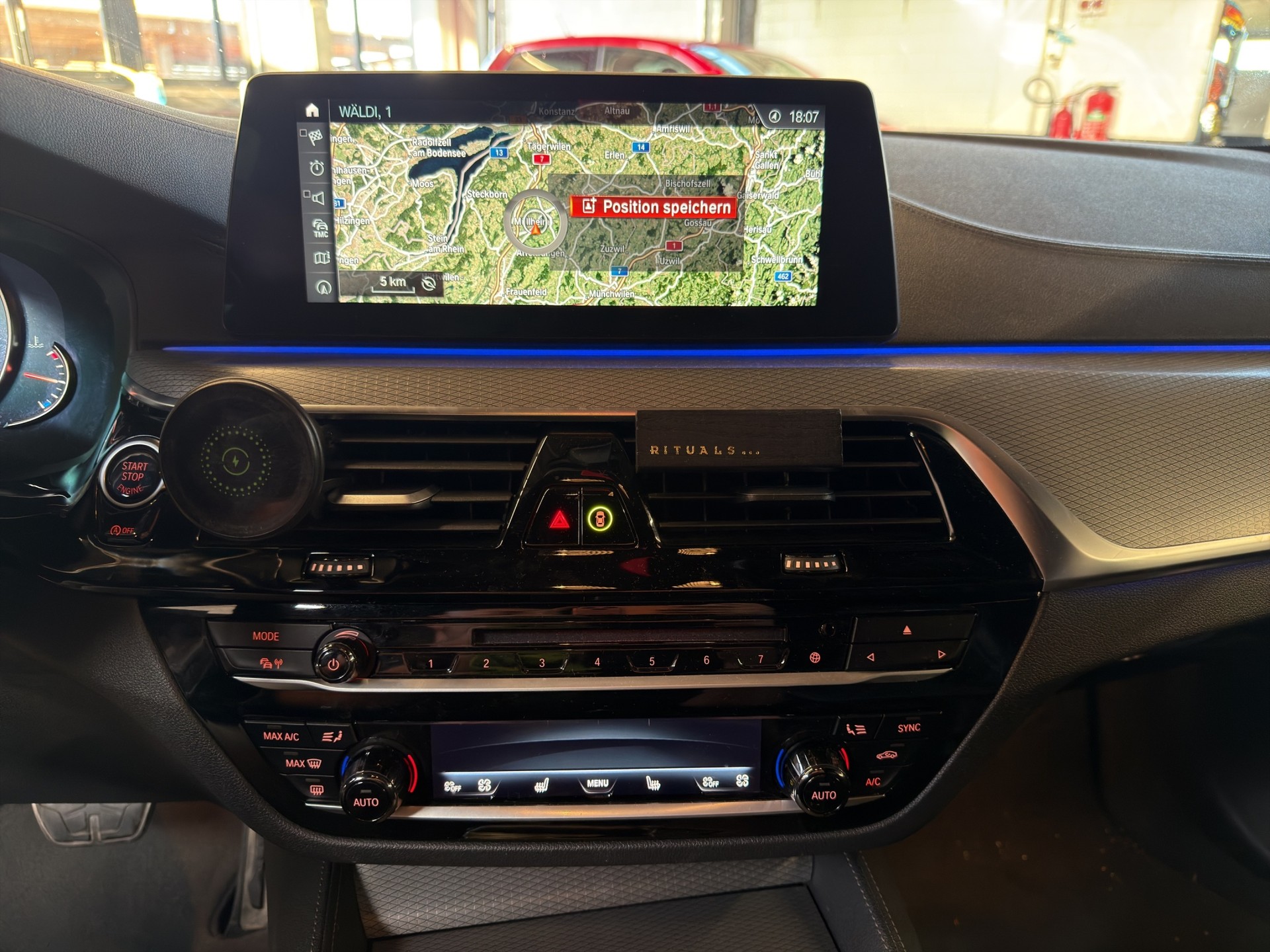 BMW M550d xDrive Steptronic-image-14