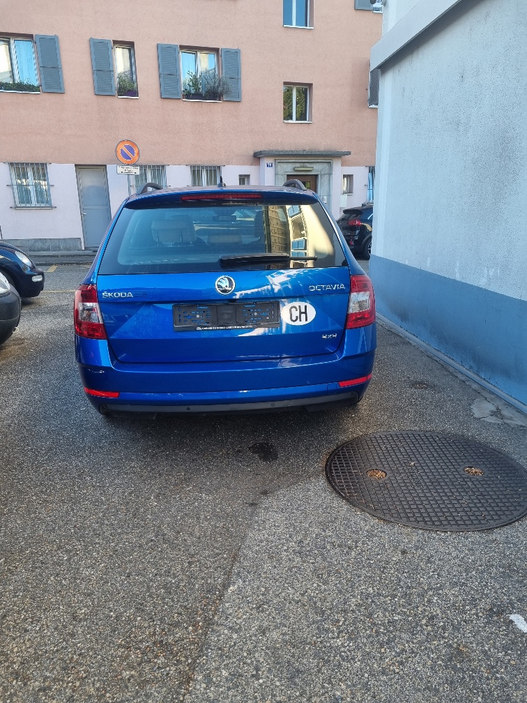 SKODA Octavia Combi 2.0 TSI Style 4x4 DSG-image-5