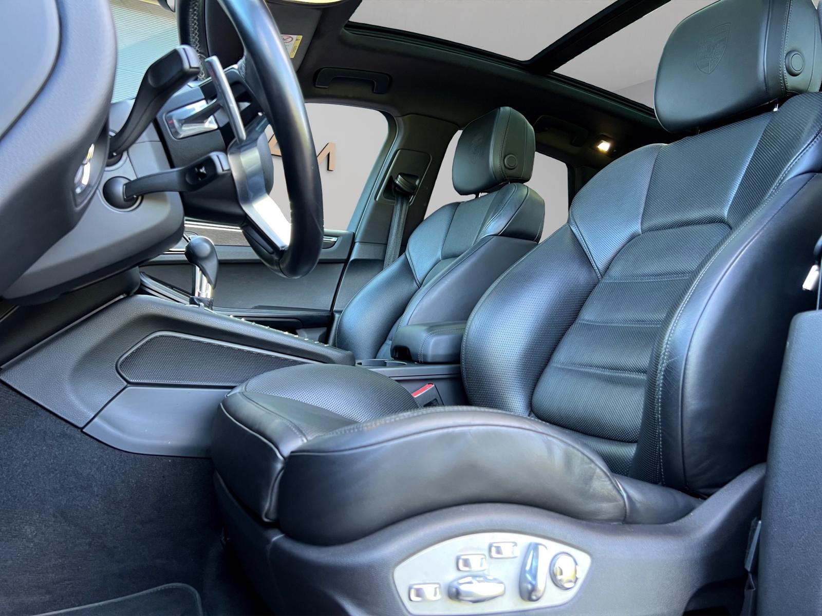 PORSCHE Macan GTS PDK-image-11