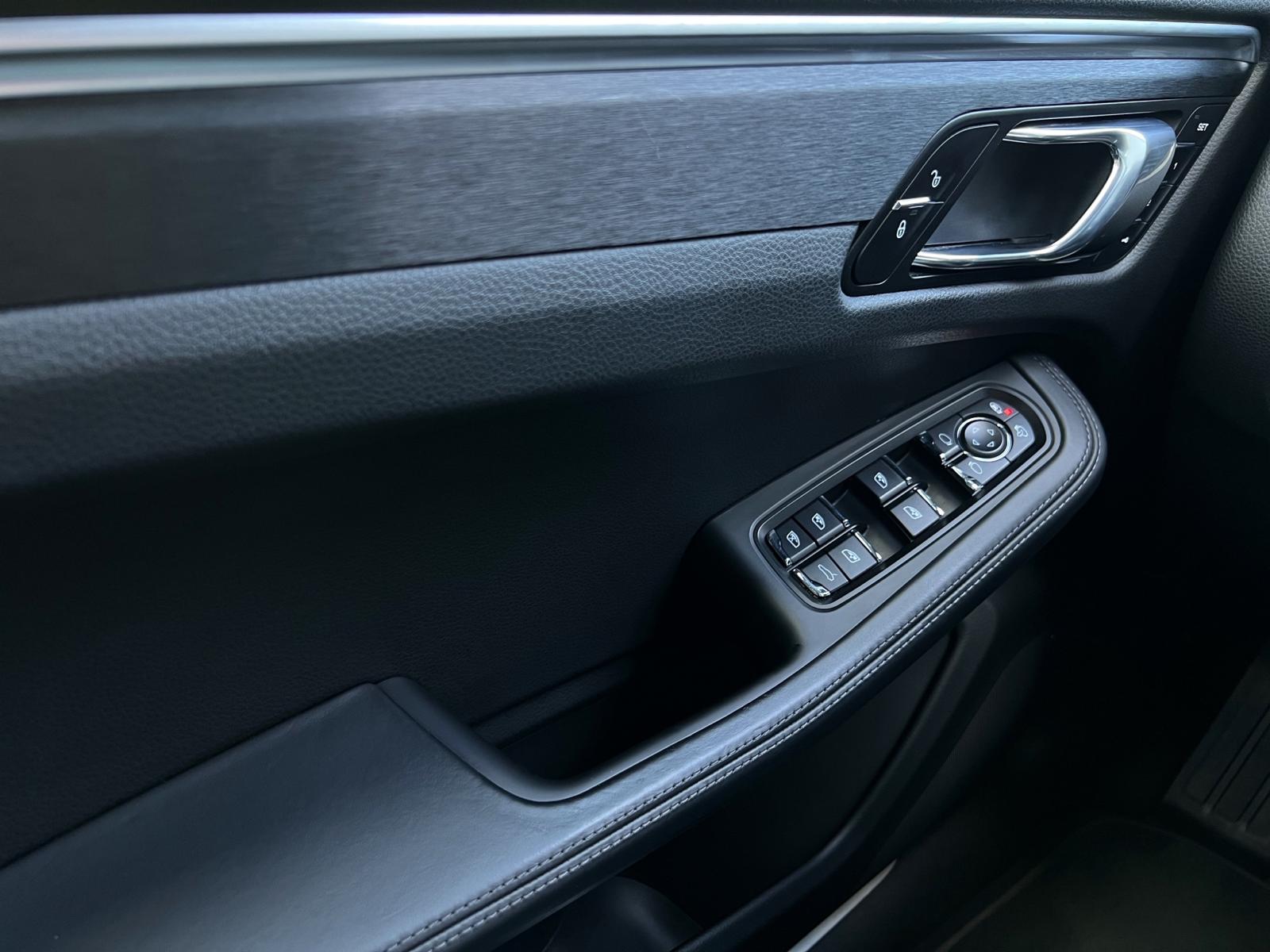 PORSCHE Macan GTS PDK-image-24