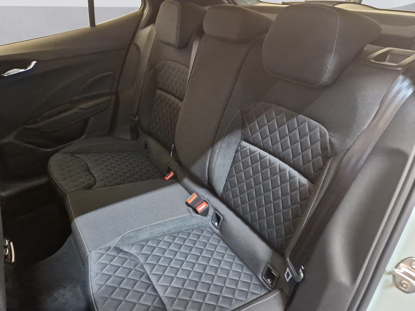 SKODA Fabia 1.0 TSI Dynamic DSG-image-13
