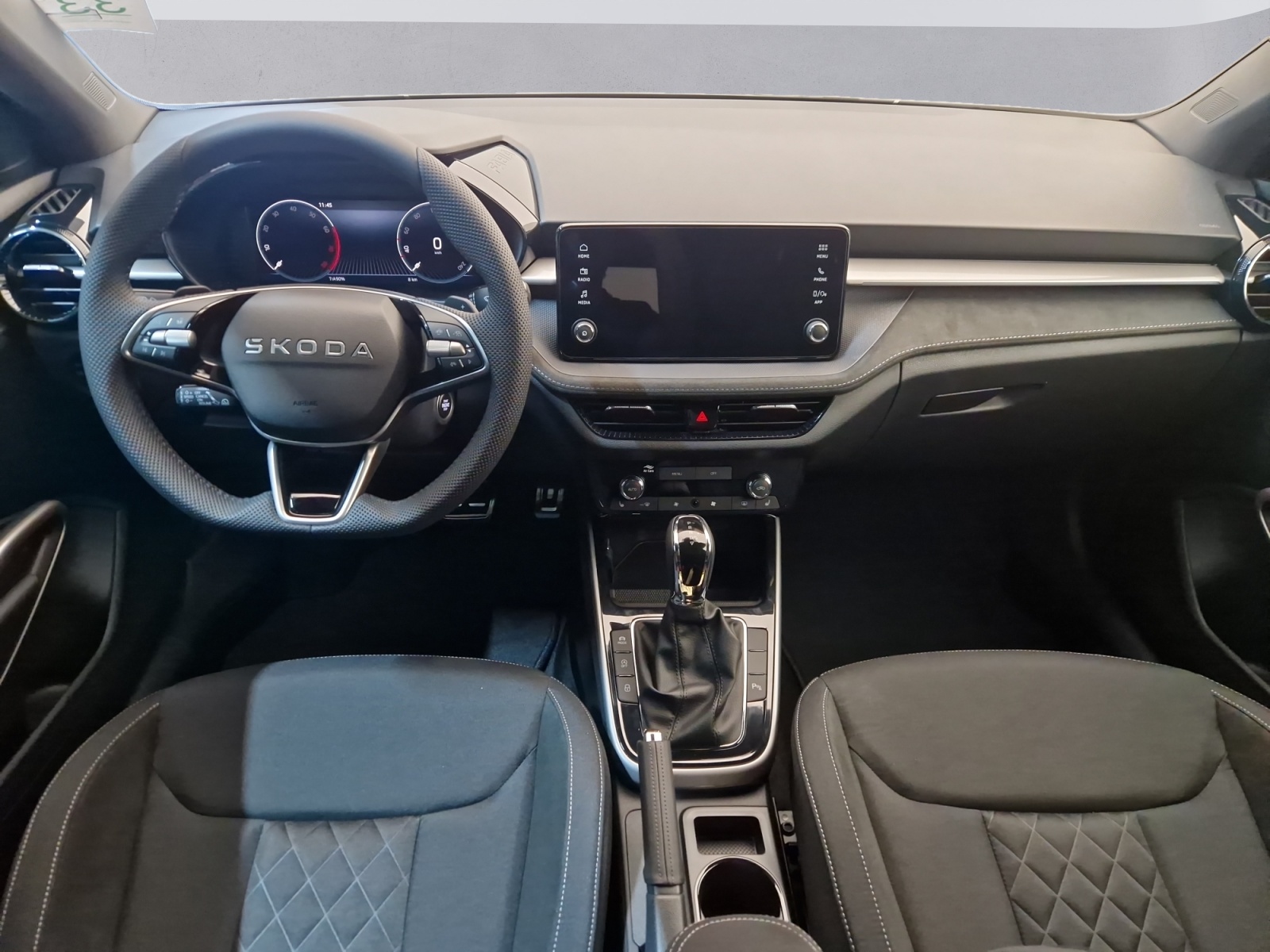SKODA Fabia 1.0 TSI Dynamic DSG-image-9