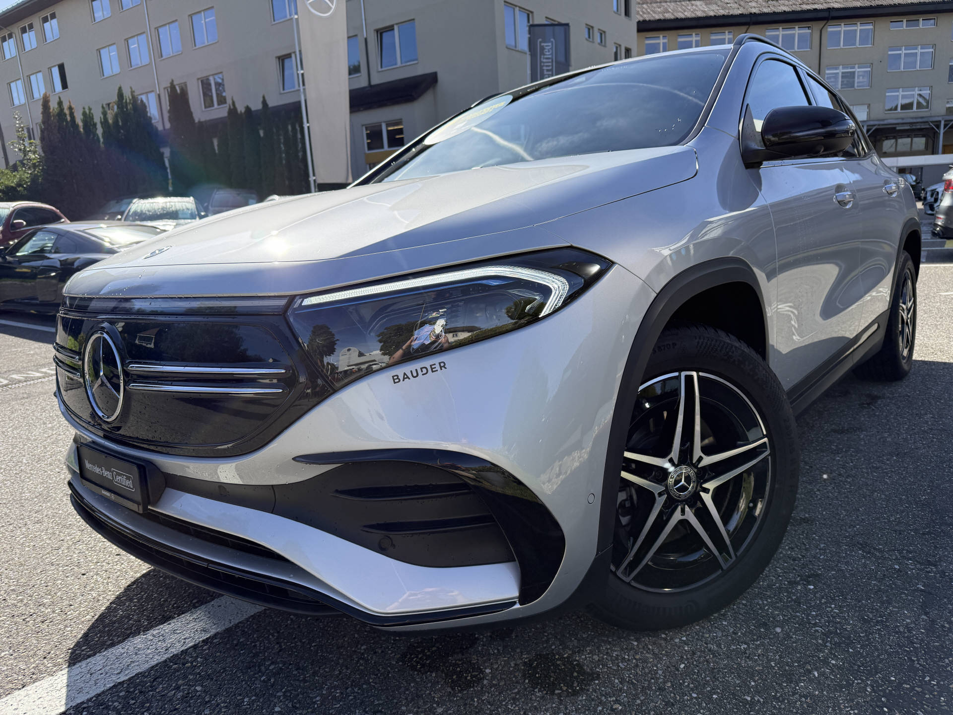 MERCEDES-BENZ EQA 350 AMG Line 4matic-image-10