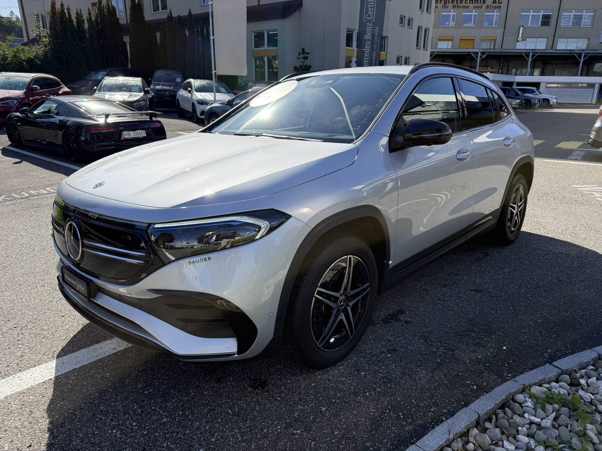 MERCEDES-BENZ EQA 350 AMG Line 4matic-image-2