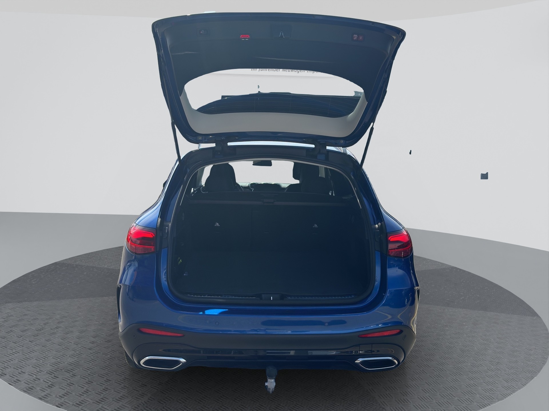 MERCEDES-BENZ GLC 220 d 4Matic AMG Line Night 9G-Tronic-image-9