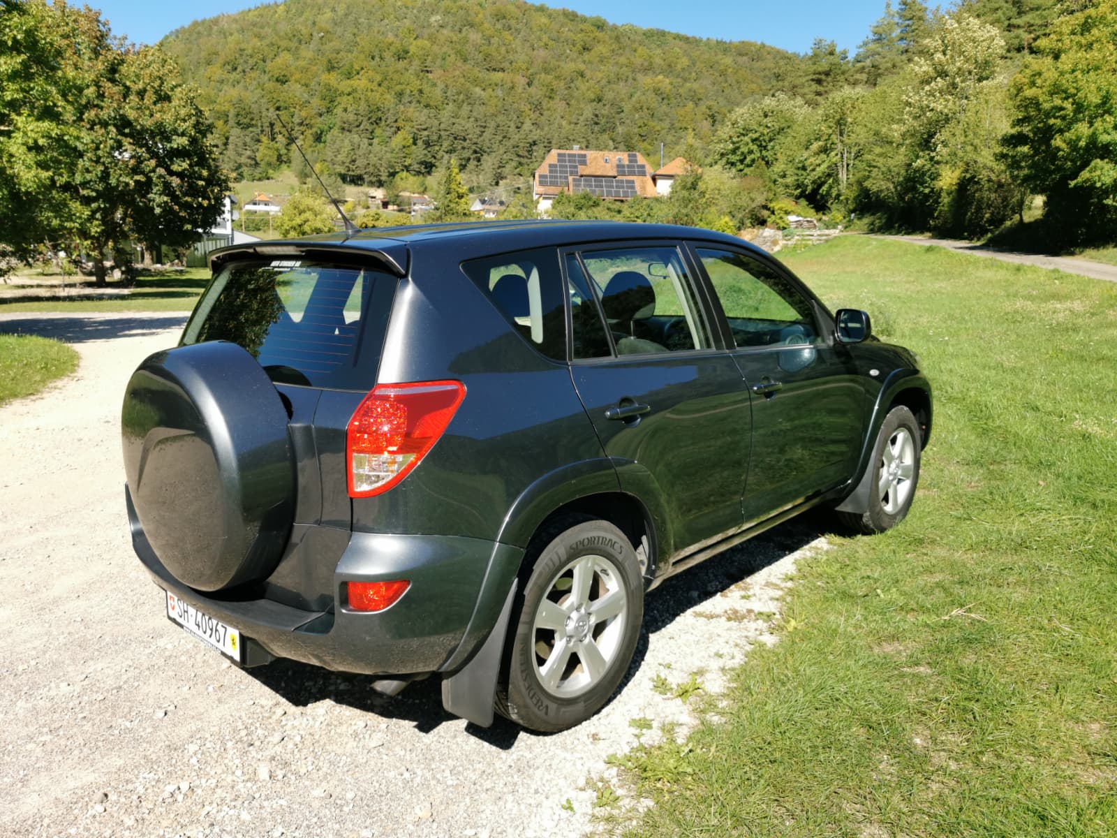 TOYOTA 2.2 D-4D 177 Linea Luna-image-1