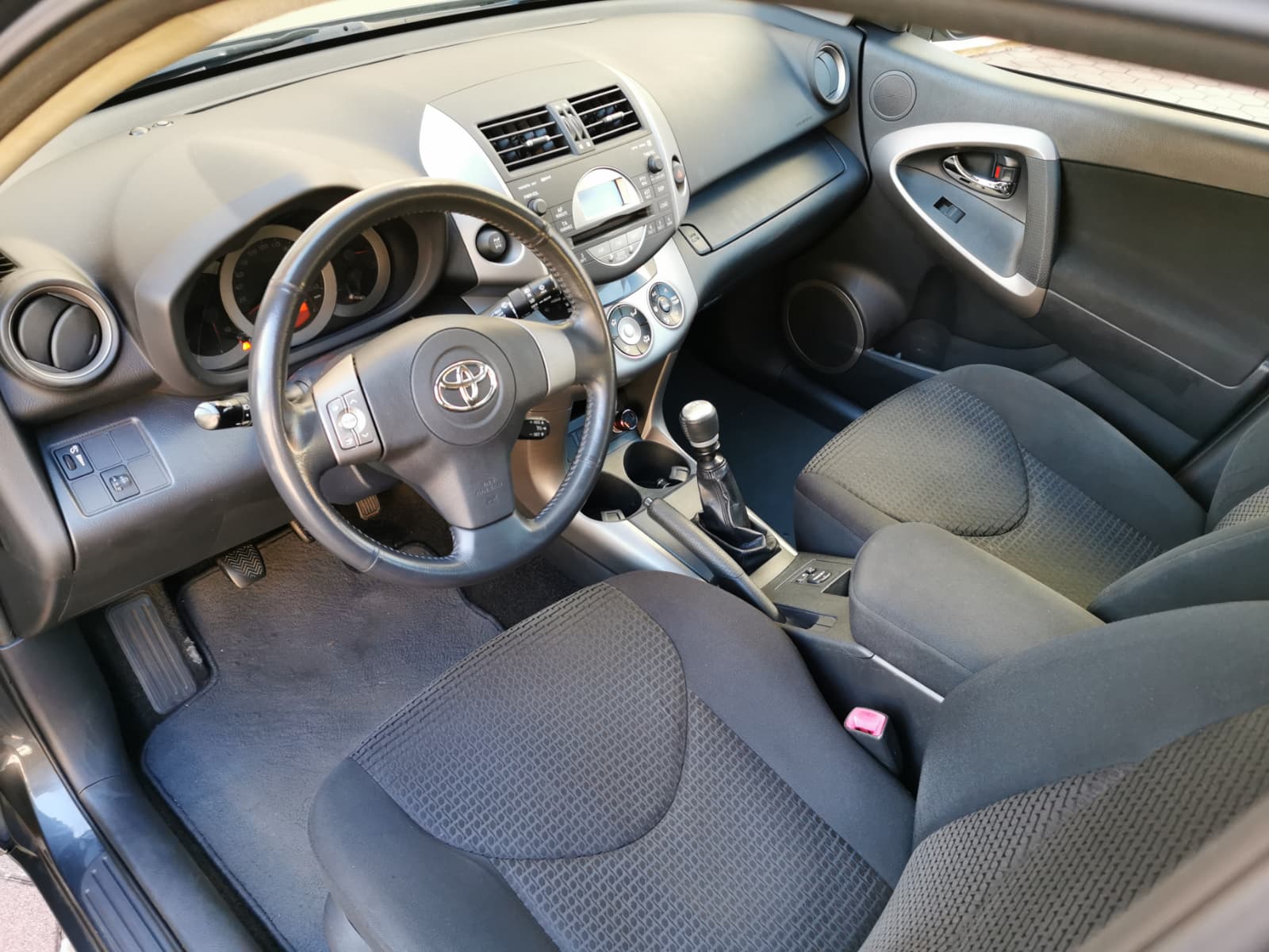 TOYOTA 2.2 D-4D 177 Linea Luna-image-2