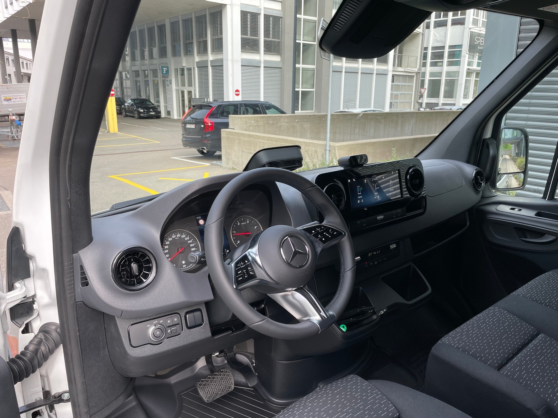 MERCEDES-BENZ Sprinter 319 CDI Lang 9G-TRONIC 4x4 ALLRAD-image-10