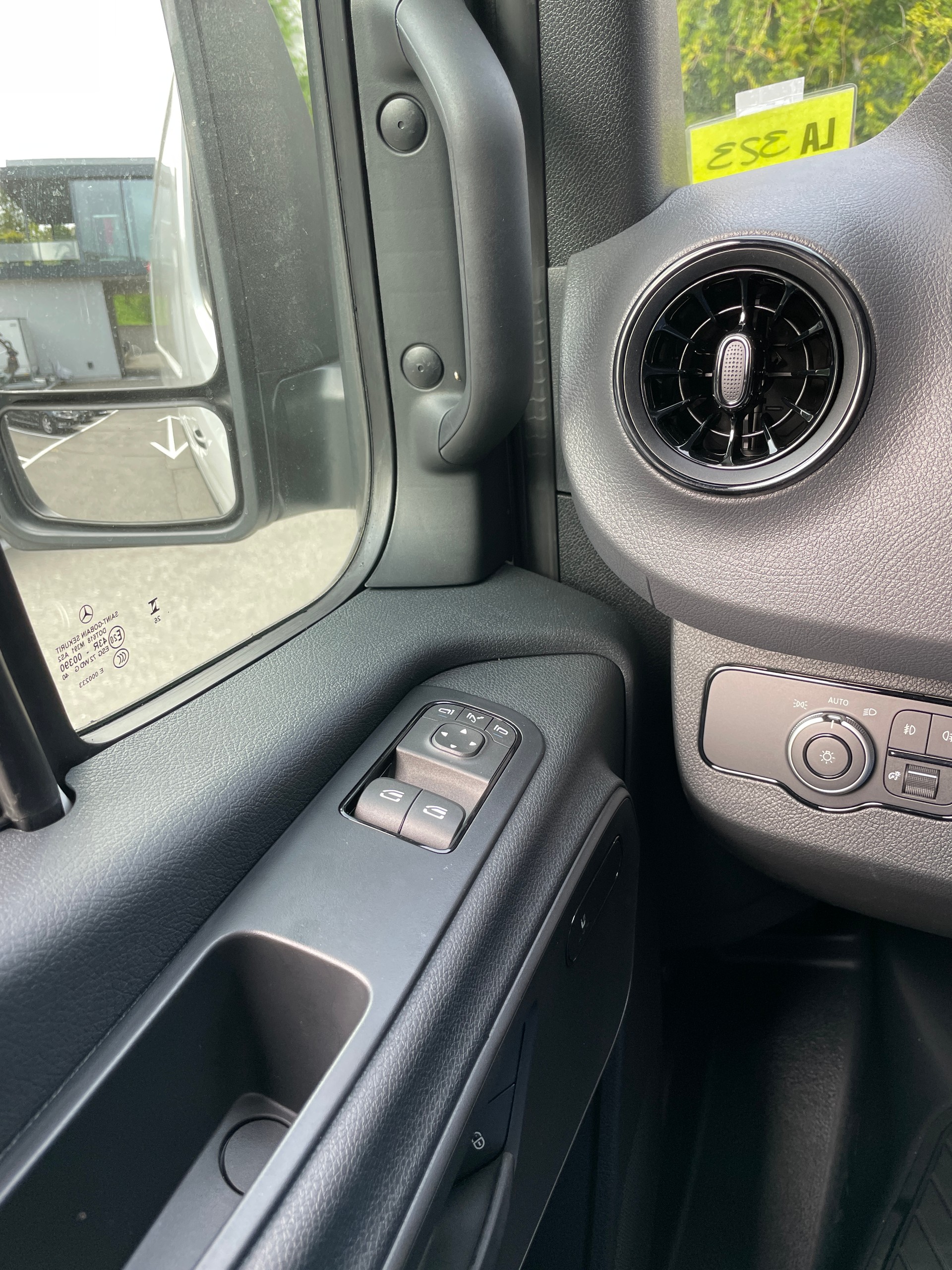 MERCEDES-BENZ Sprinter 319 CDI Lang 9G-TRONIC 4x4 ALLRAD-image-14