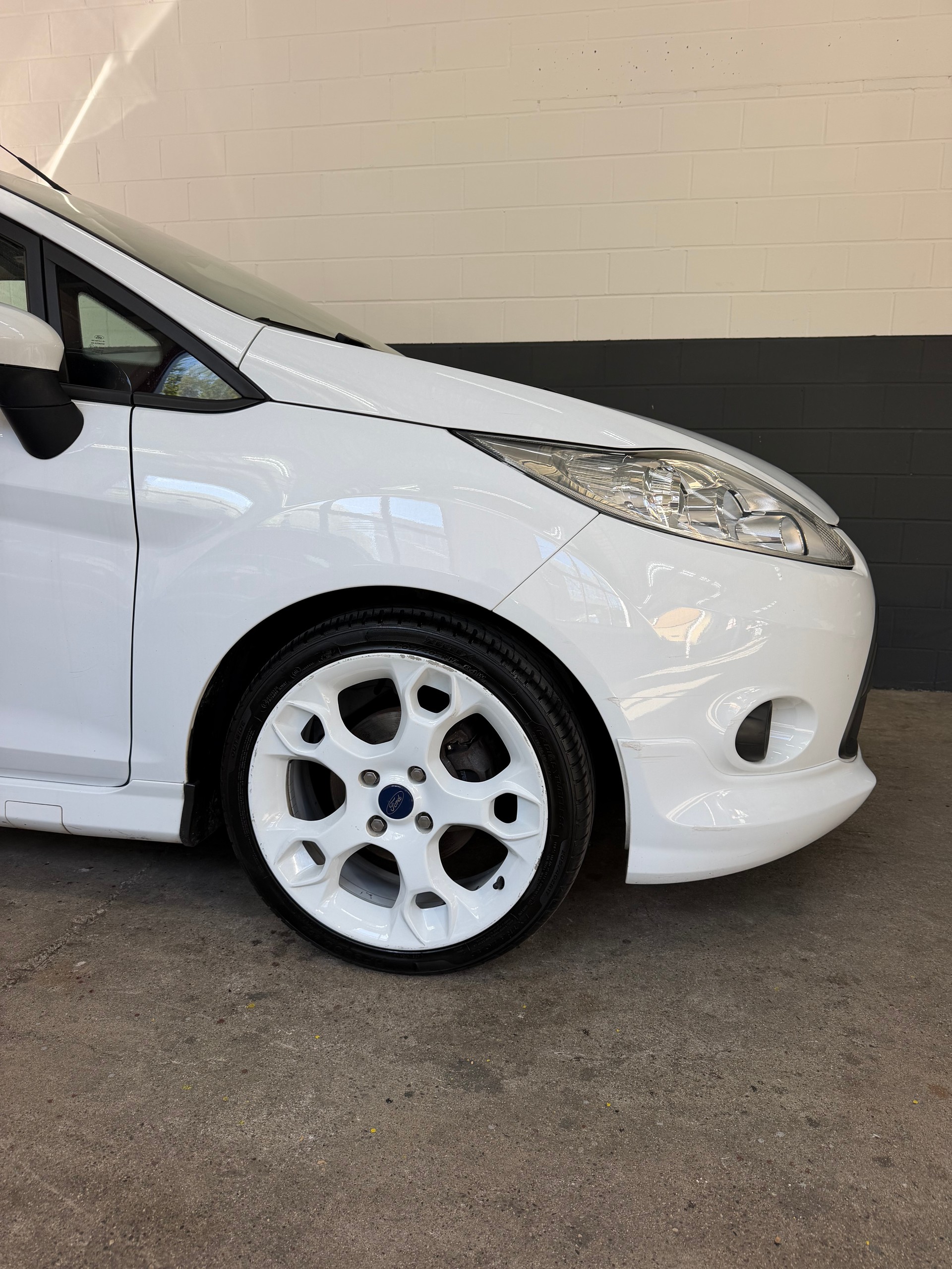 FORD Fiesta 1.6 16V Sport+ //NEU AB MFK!-image-2
