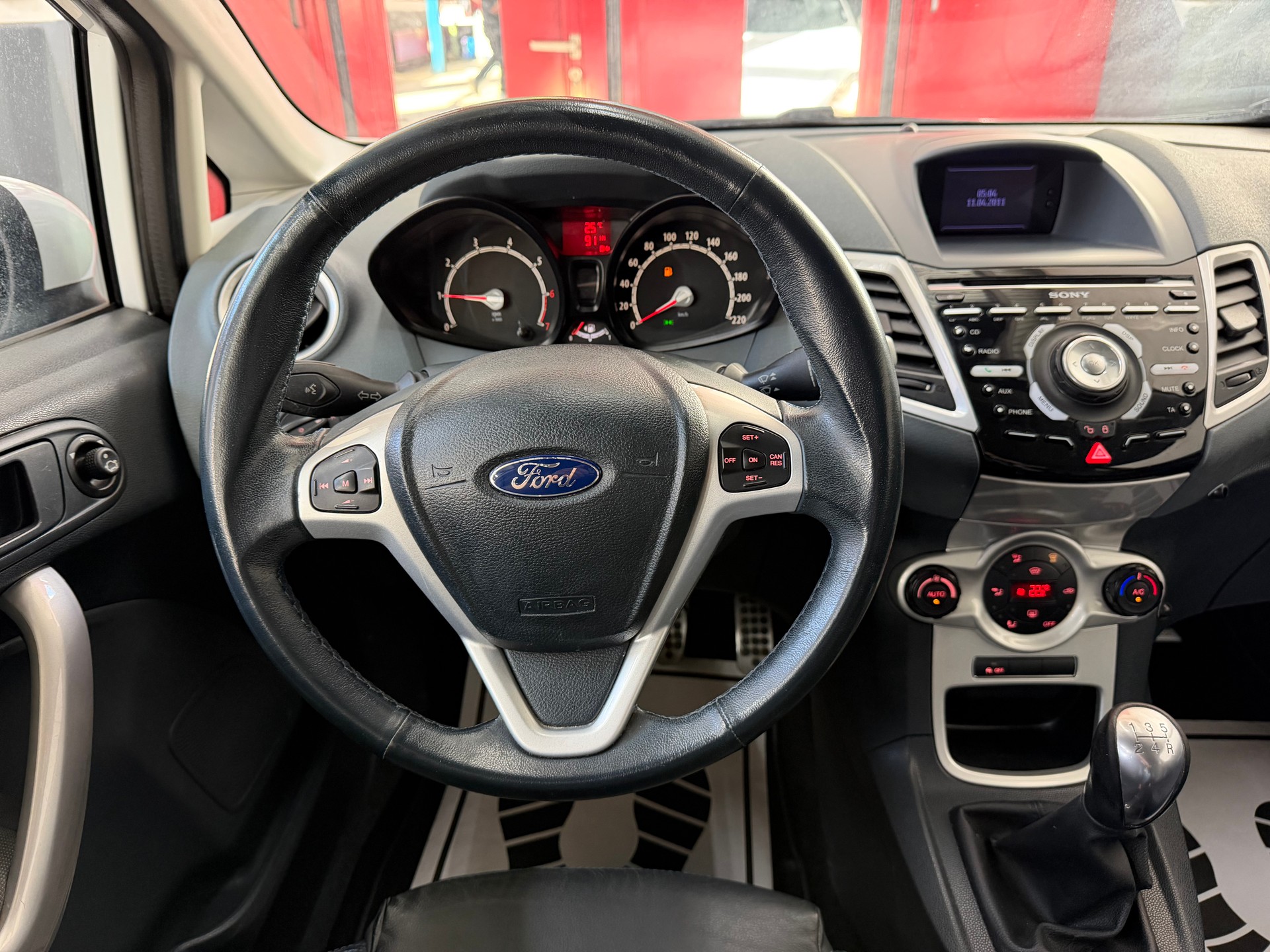 FORD Fiesta 1.6 16V Sport+ //NEU AB MFK!-image-9