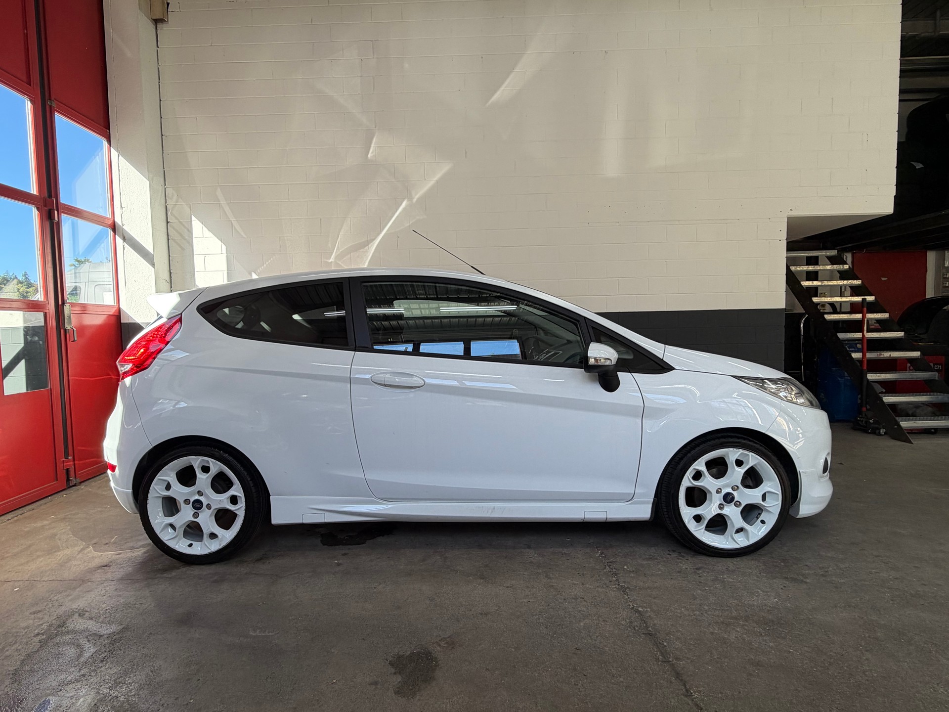 FORD Fiesta 1.6 16V Sport+ //NEU AB MFK!-image-3