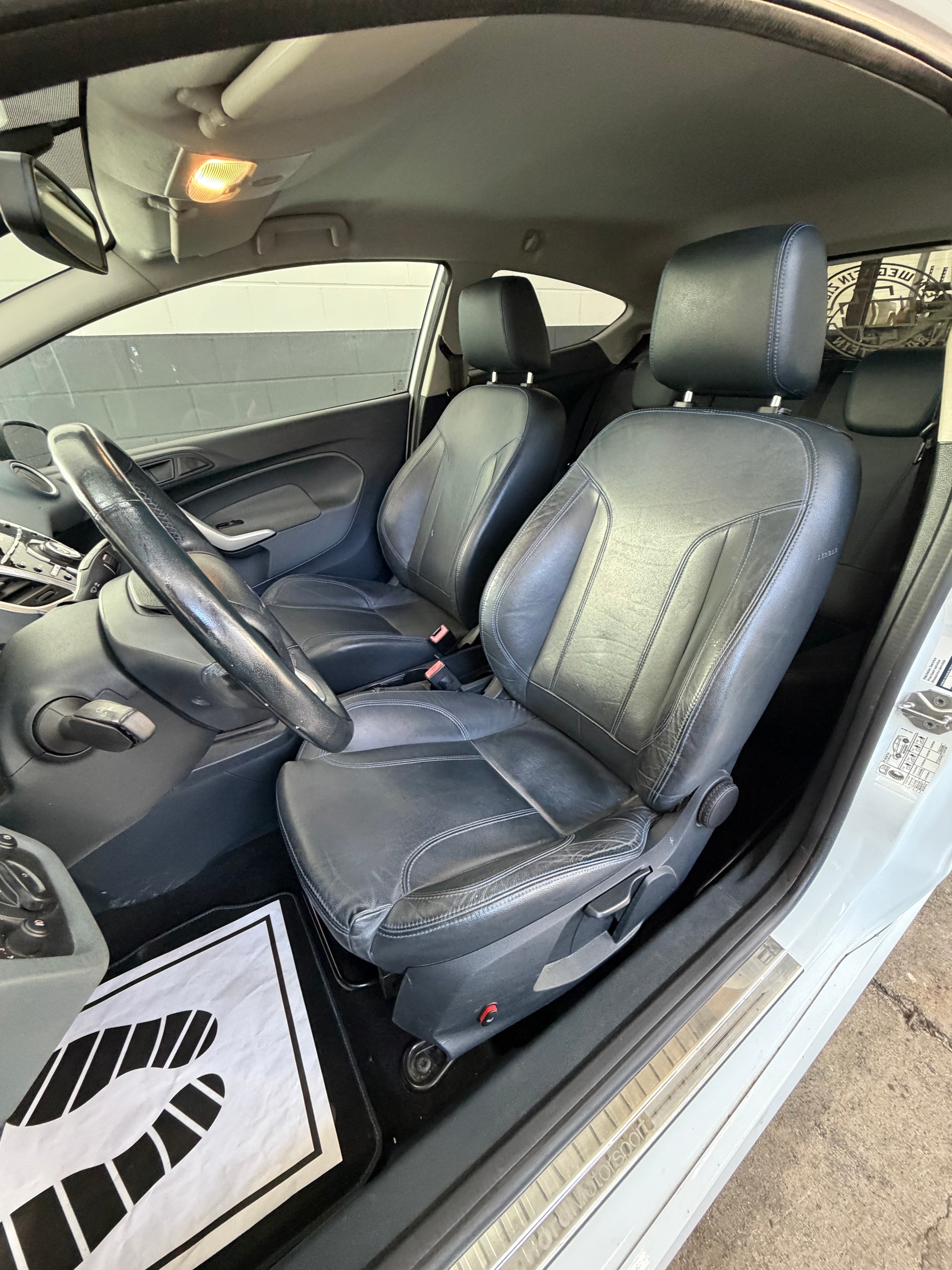 FORD Fiesta 1.6 16V Sport+ //NEU AB MFK!-image-12