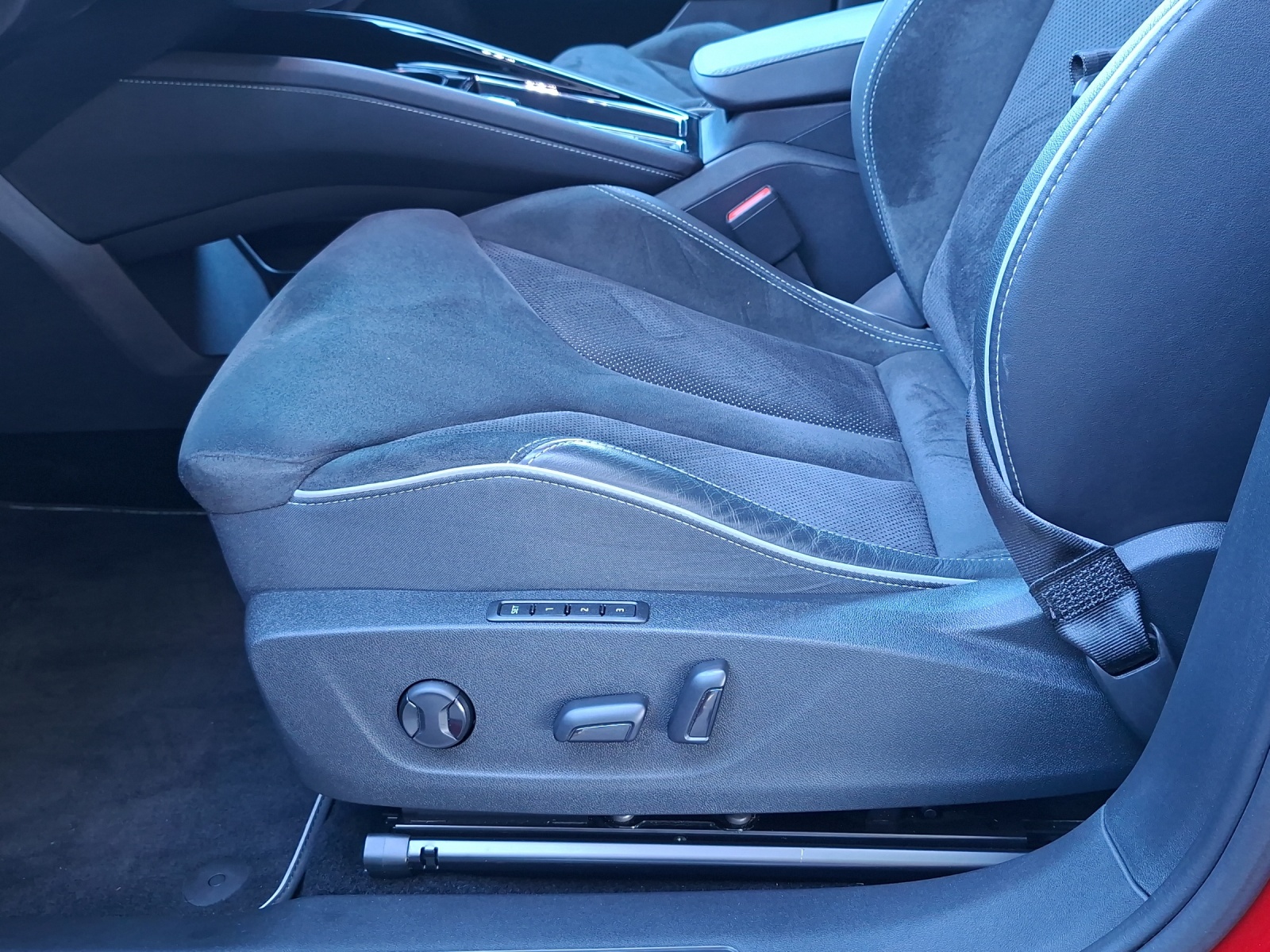 SKODA Enyaq iV 80x SportLine-image-16