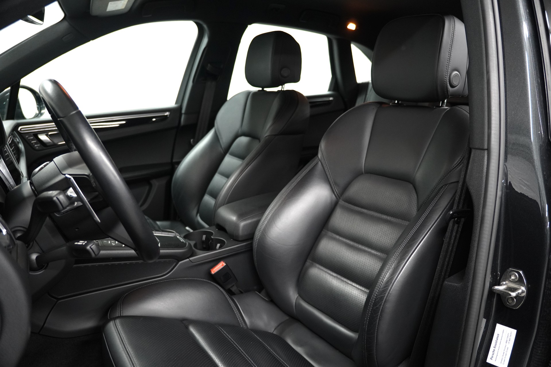 PORSCHE Macan S PDK-image-10