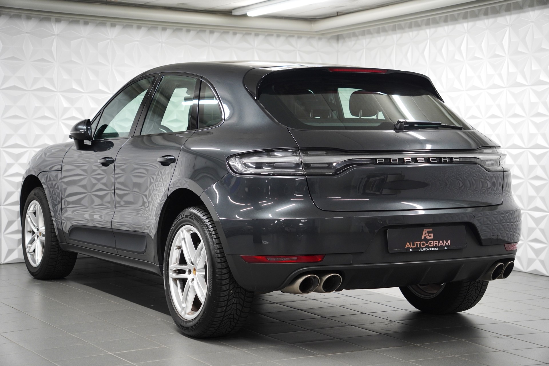 PORSCHE Macan S PDK-image-2