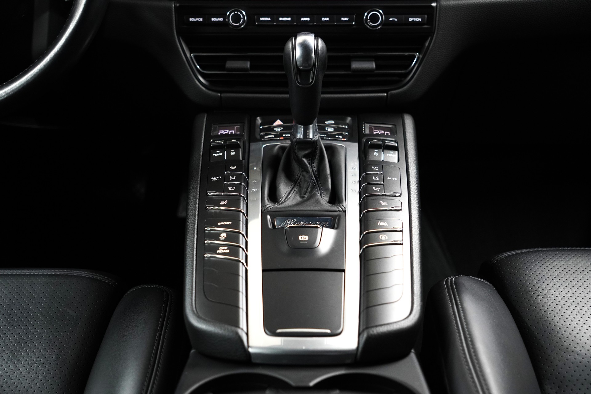 PORSCHE Macan S PDK-image-14