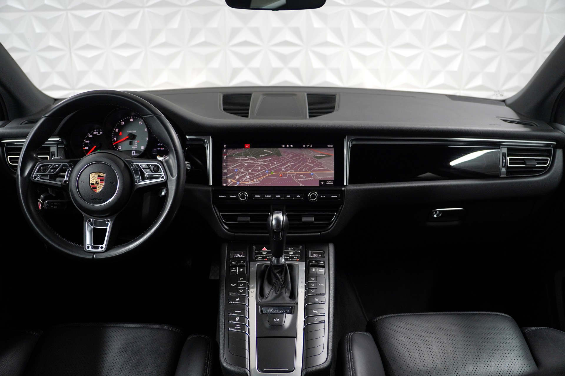 PORSCHE Macan S PDK-image-12