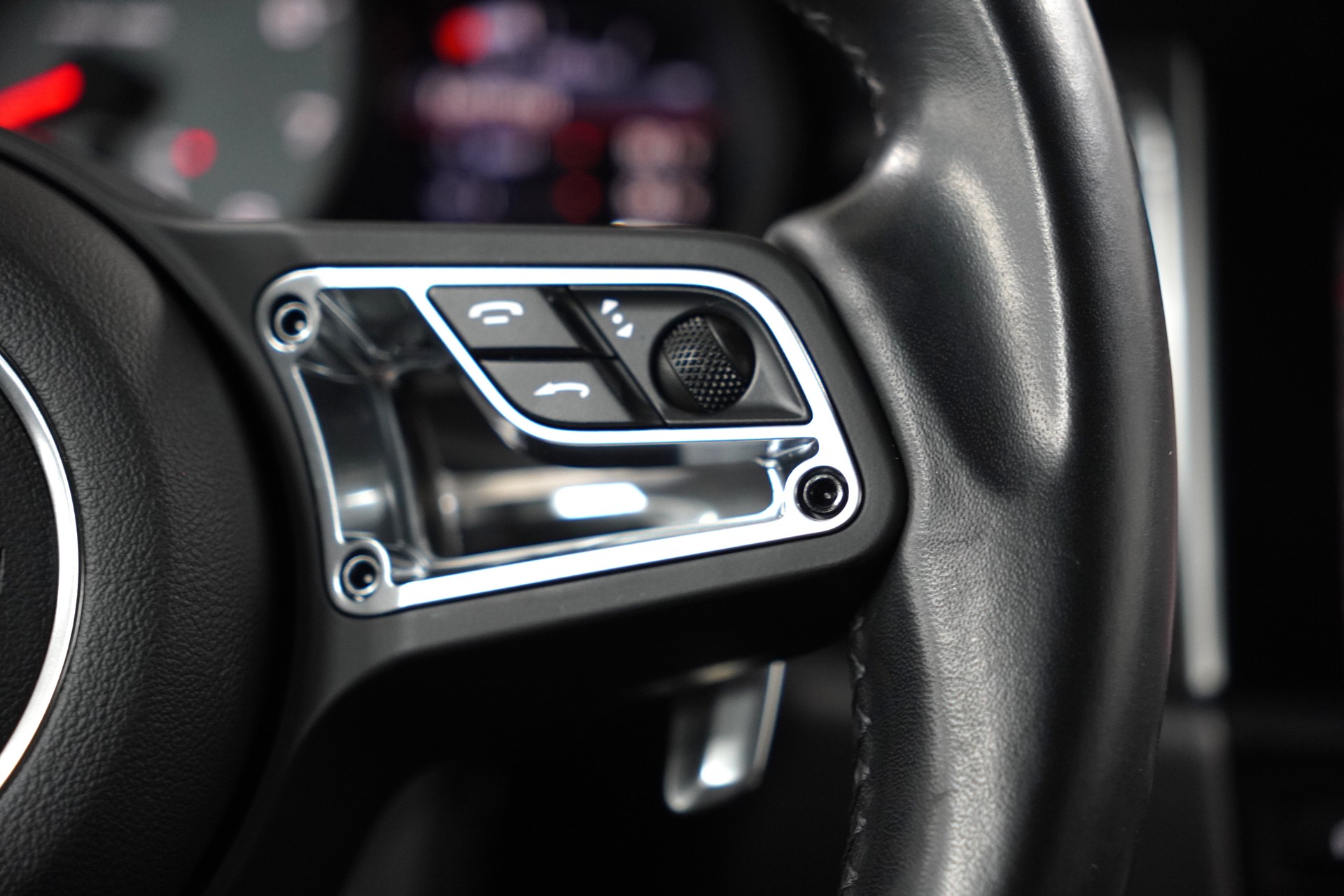 PORSCHE Macan S PDK-image-19