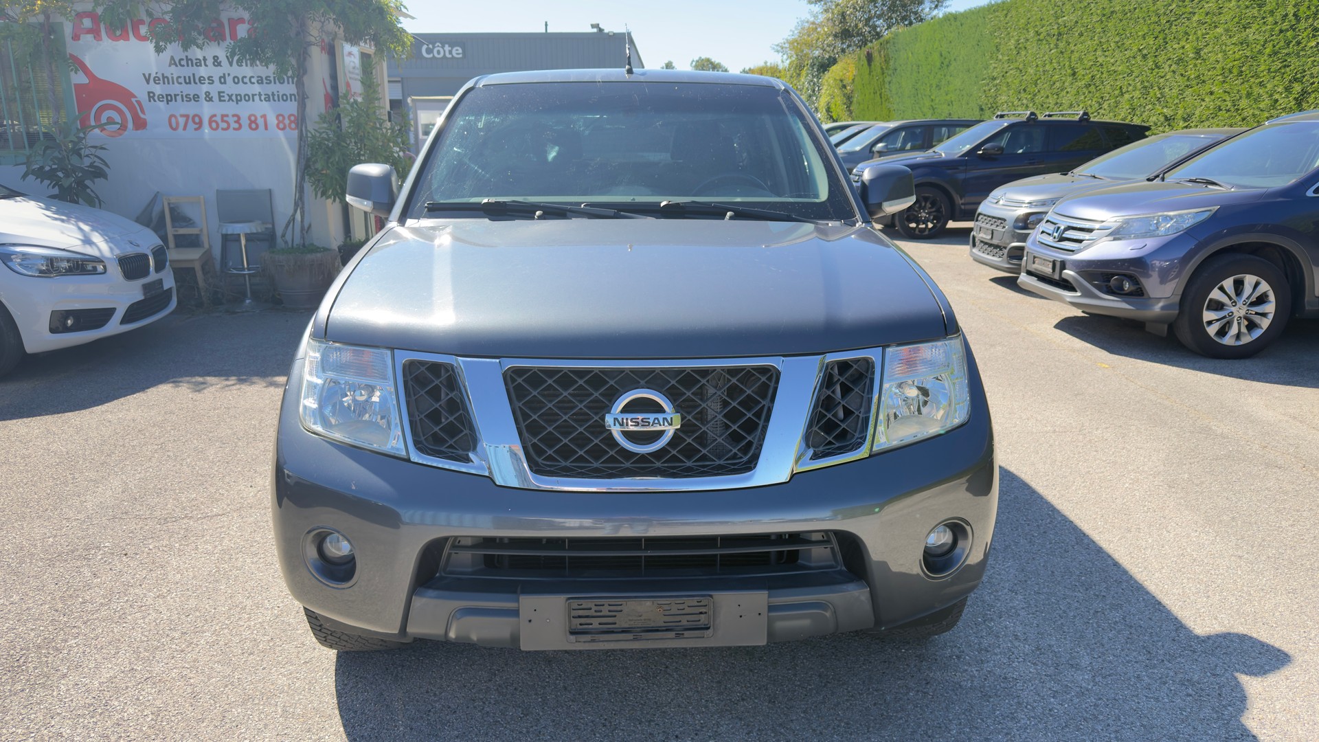 NISSAN Navara Double Cab LE 2.5 dCi 4WD LB Automat-image-1