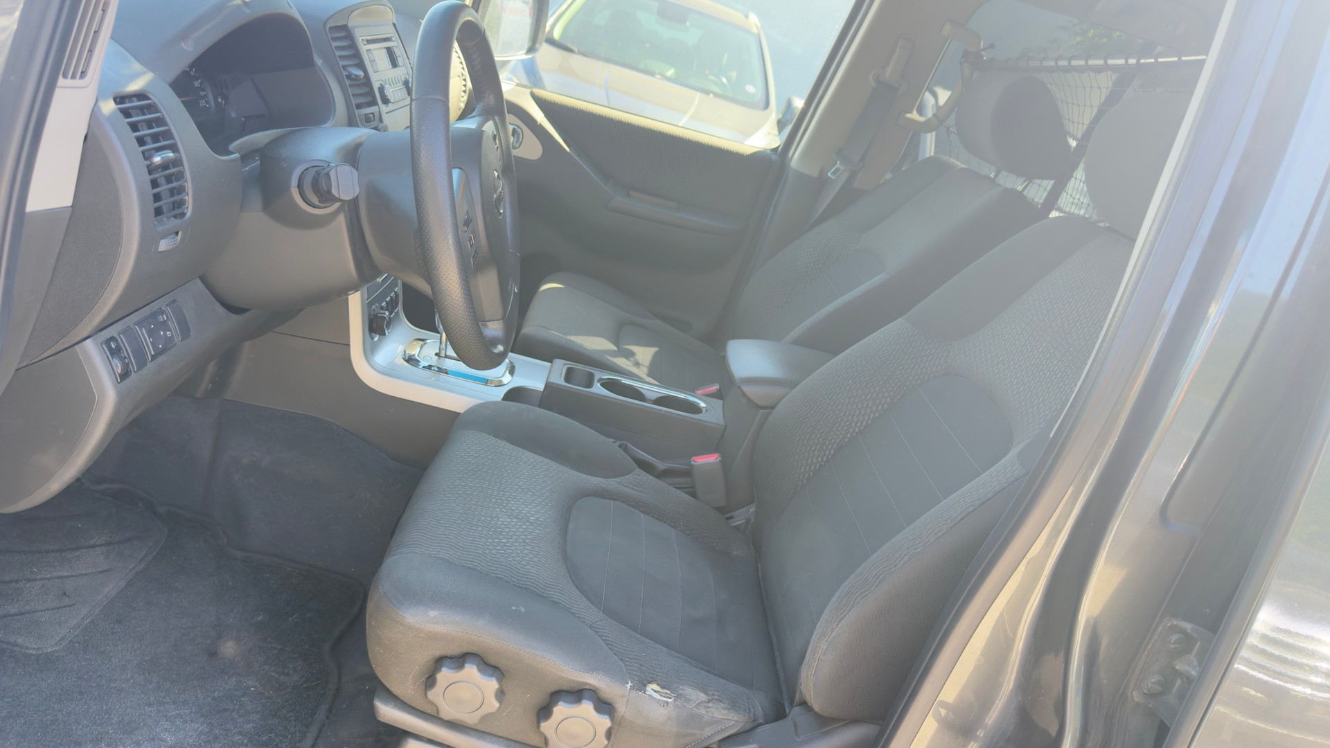 NISSAN Navara Double Cab LE 2.5 dCi 4WD LB Automat-image-10