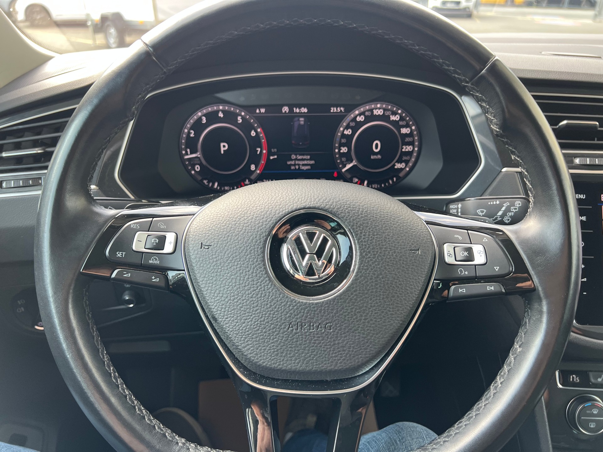 VW Tiguan 2.0TSI Highline R-Line 4x4 DSG *** Anhängerkupplung 2500 kg. * frisch ab MFK * 12 / 24 Mt. Garantie möglich **-image-26