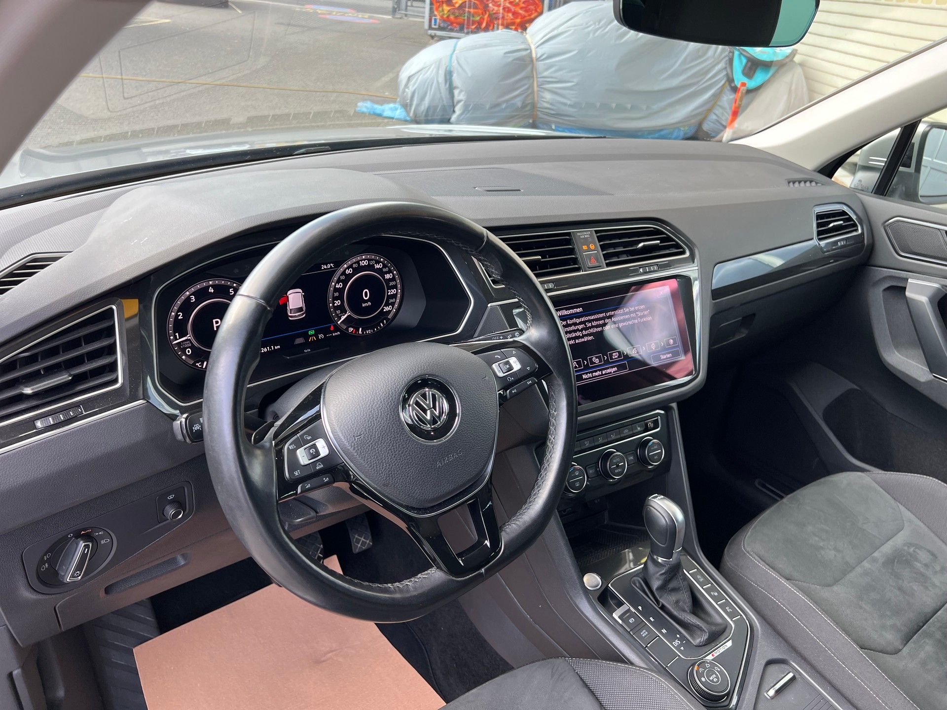 VW Tiguan 2.0TSI Highline R-Line 4x4 DSG *** Anhängerkupplung 2500 kg. * frisch ab MFK * 12 / 24 Mt. Garantie möglich **-image-16