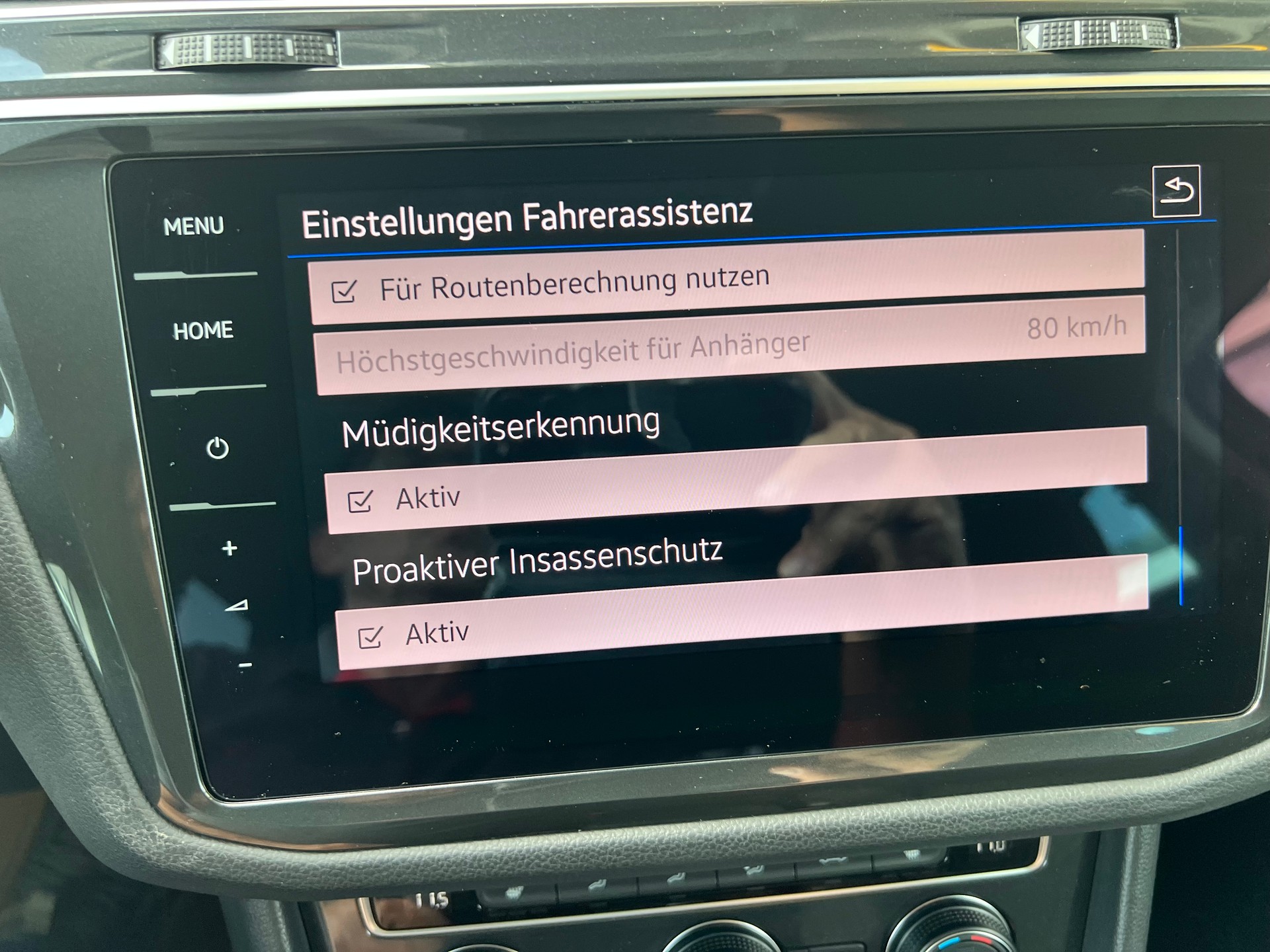 VW Tiguan 2.0TSI Highline R-Line 4x4 DSG *** Anhängerkupplung 2500 kg. * frisch ab MFK * 12 / 24 Mt. Garantie möglich **-image-25