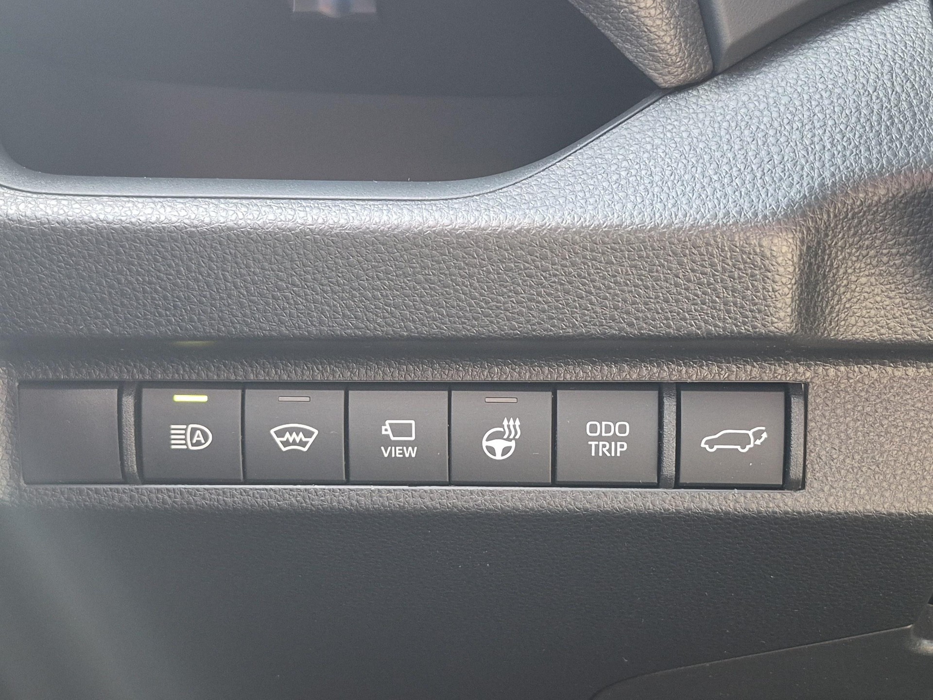 TOYOTA RAV4 2.5 Plug-In-Hybrid Platinum-image-17