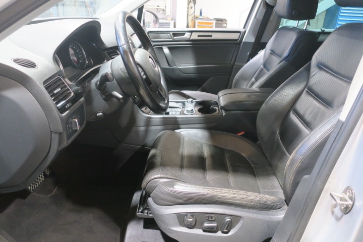 VW Touareg 3.0 TDI BlueMotion Technology Tiptronic-image-4