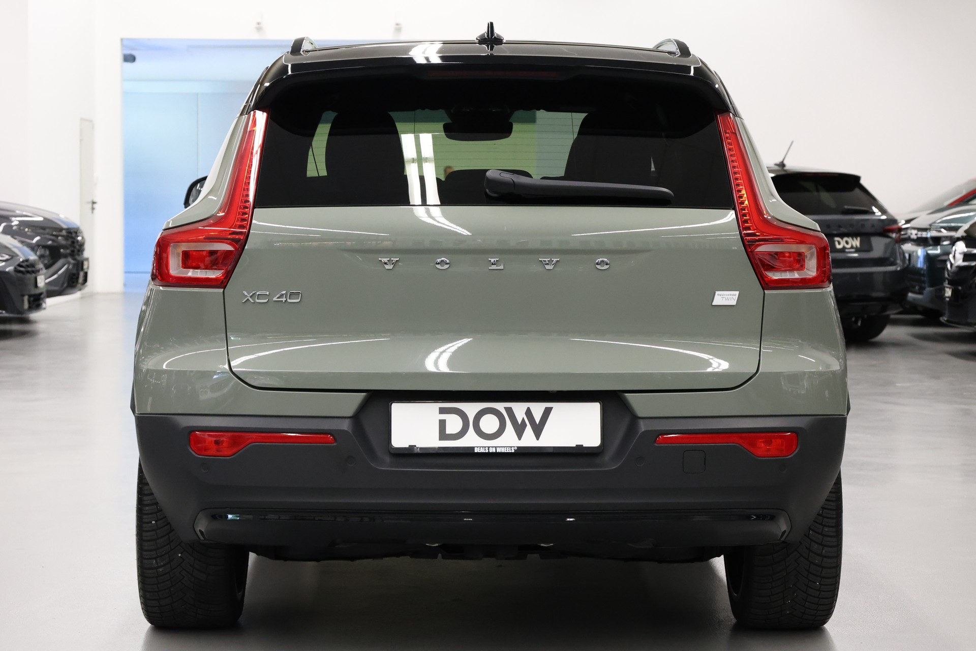 VOLVO XC40 P8 Twin Pro AWD-image-9
