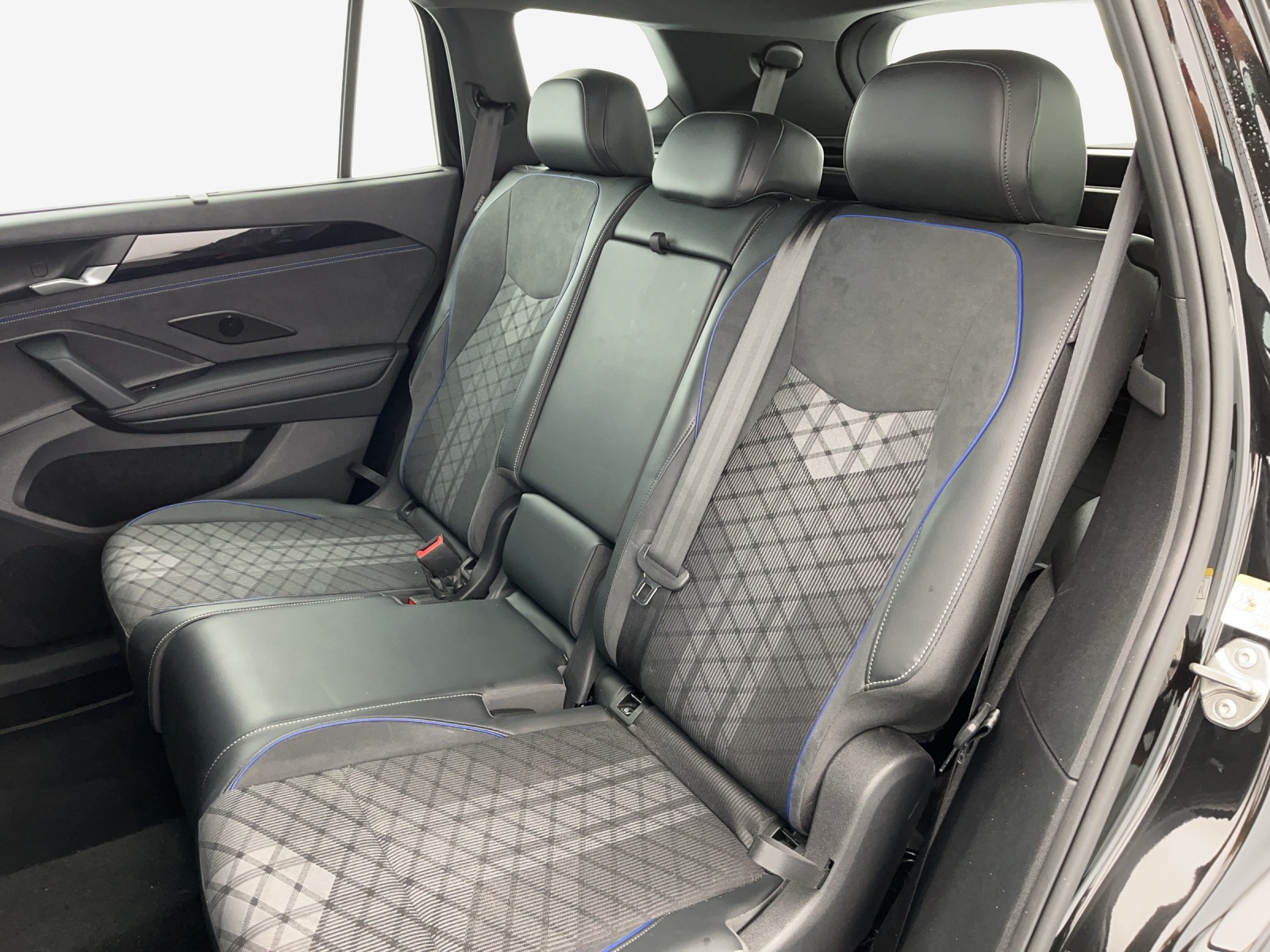 VW Tayron 2.0 TSI R-Line DSG 4Motion-image-11