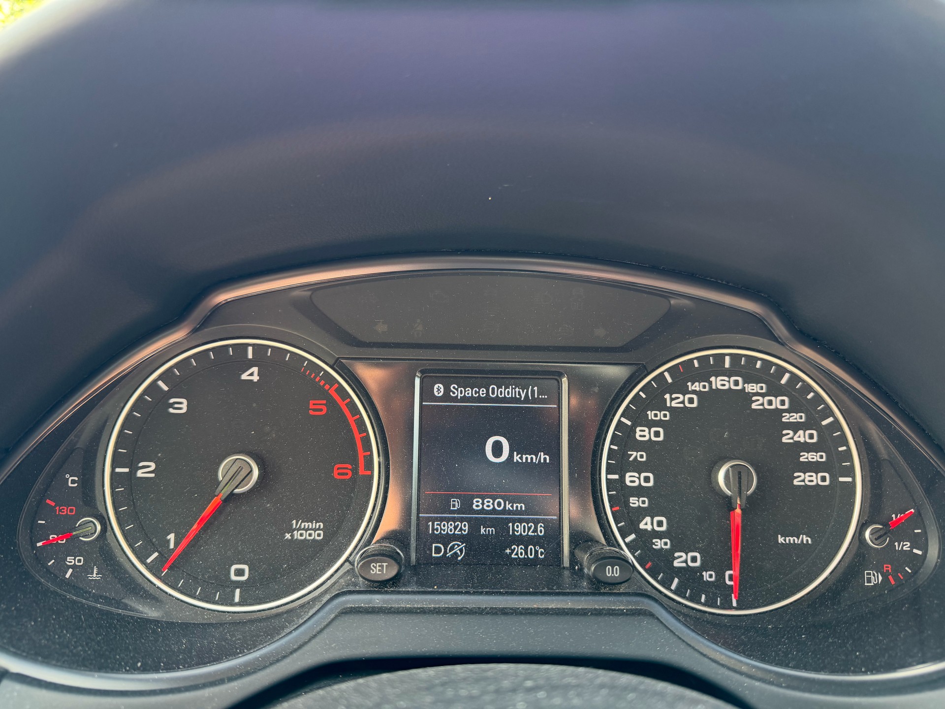 AUDI 2.0 TDI quattro S-Tronic-image-9