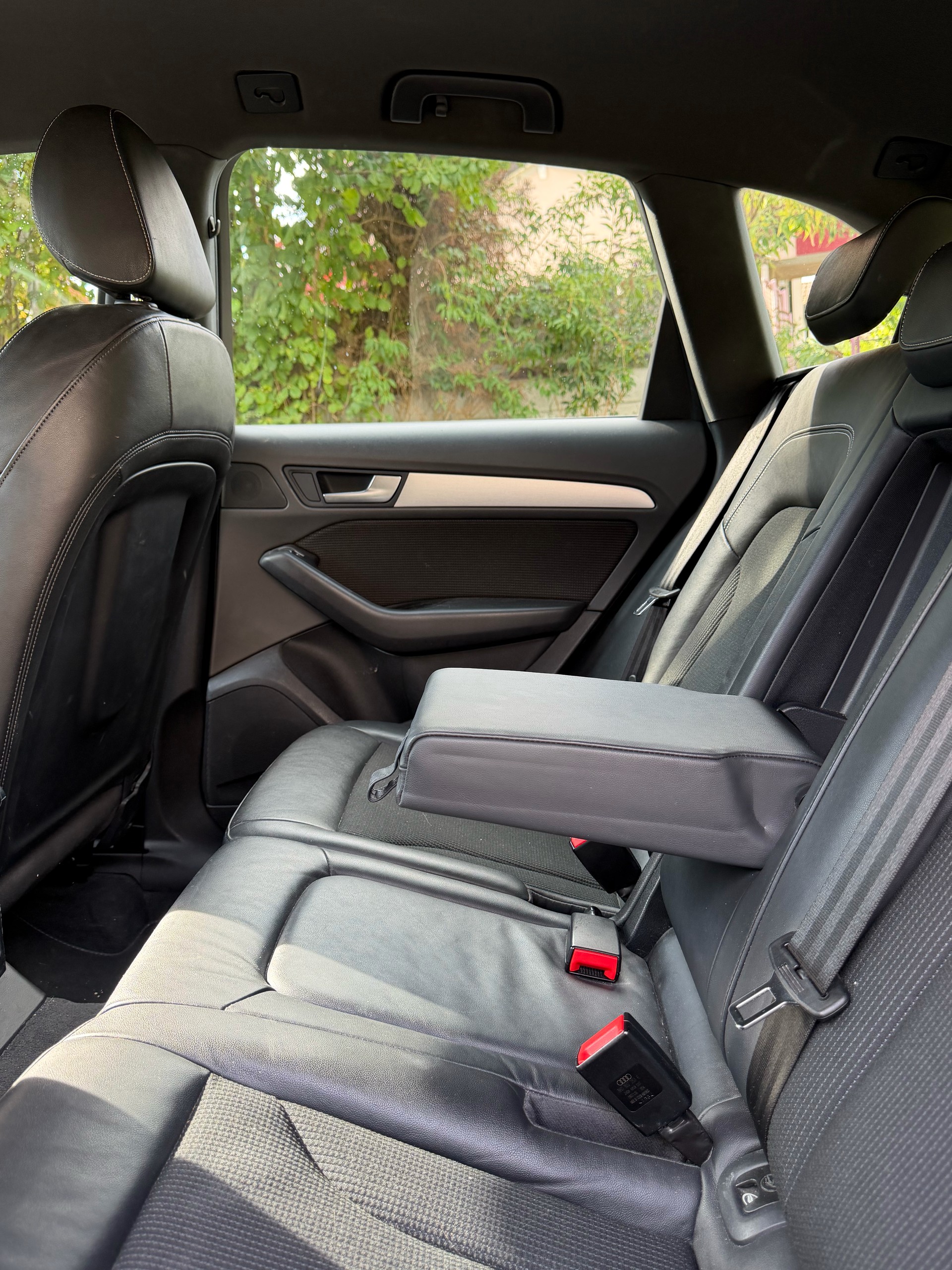 AUDI 2.0 TDI quattro S-Tronic-image-13