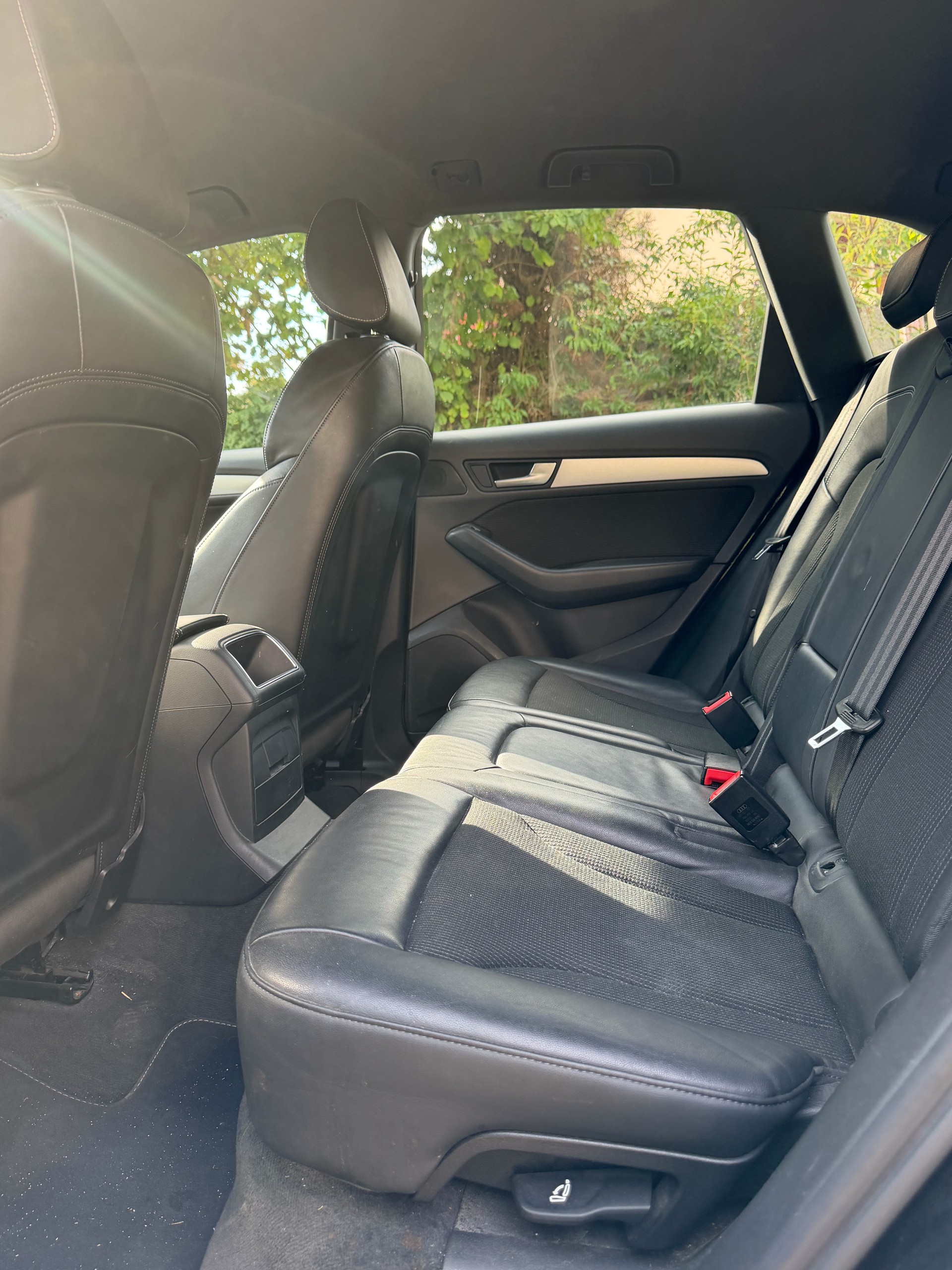 AUDI 2.0 TDI quattro S-Tronic-image-12