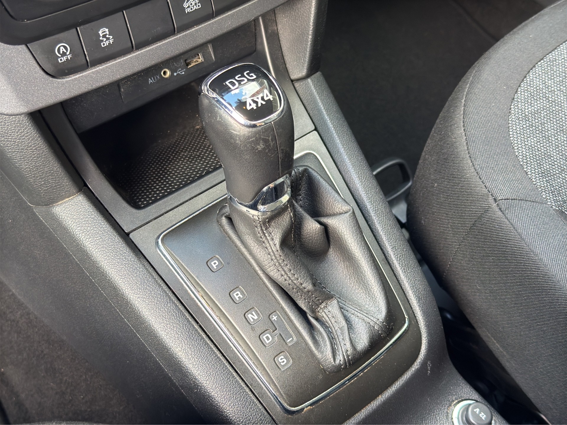 SKODA Yeti 1.4 TSI Active Outdoor 4x4 DSG-image-22