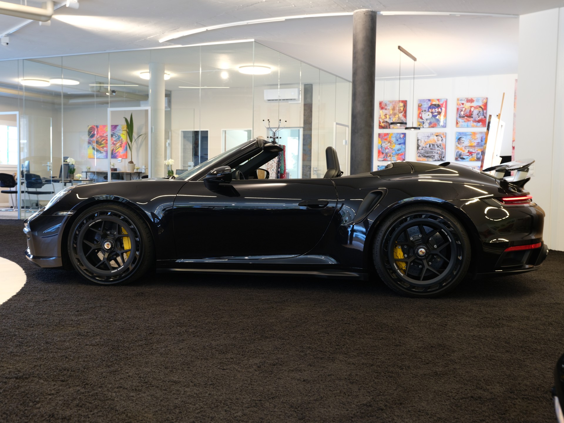 PORSCHE 911 Turbo S Cabriolet PDK-showroom-element-2