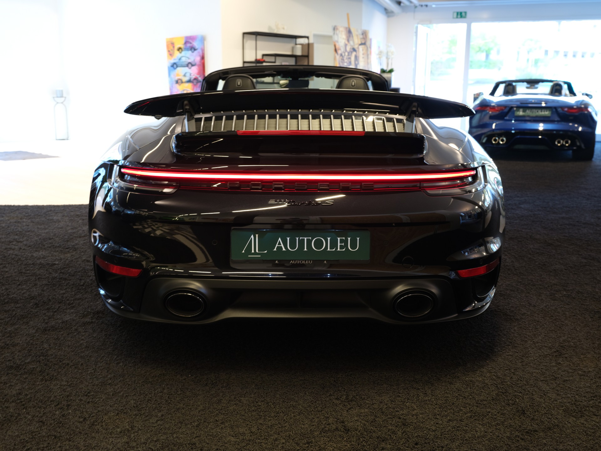 PORSCHE 911 Turbo S Cabriolet PDK-image-4