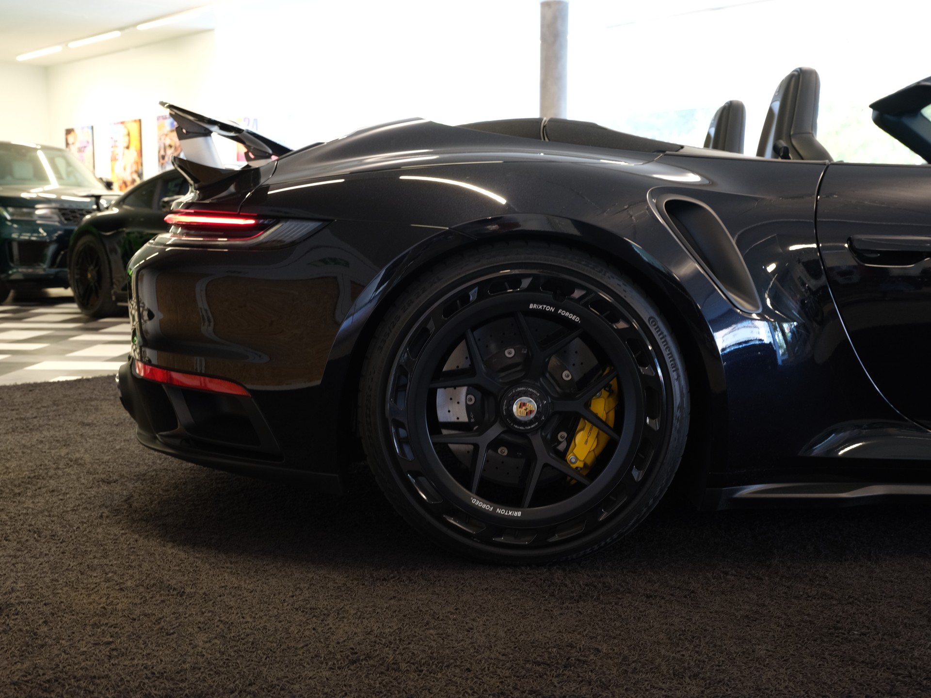 PORSCHE 911 Turbo S Cabriolet PDK-image-6