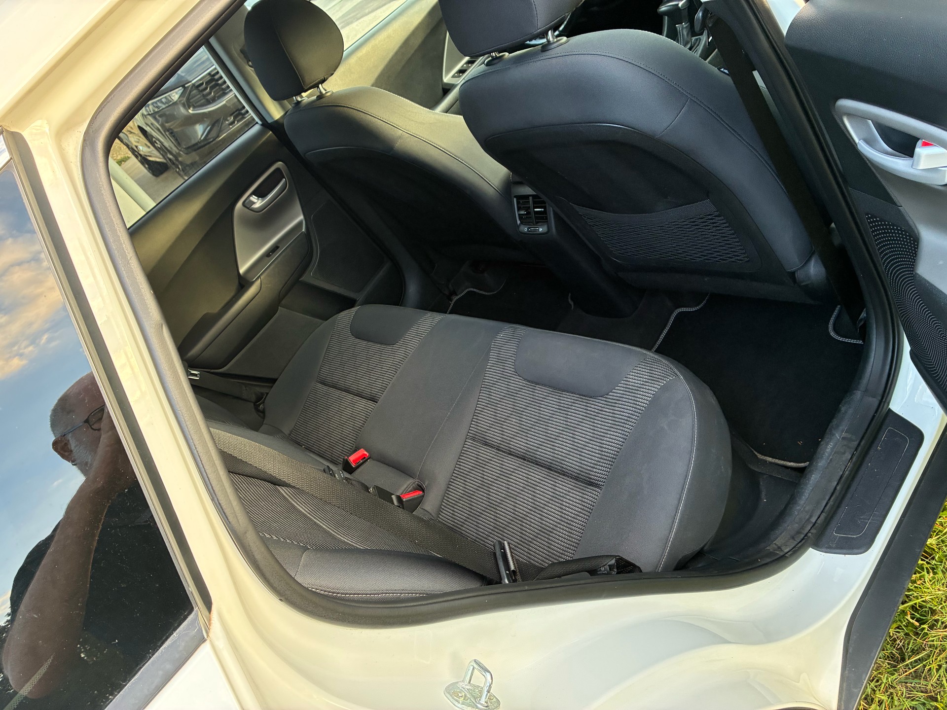 KIA Niro 1.6GDi Hybrid Power 25 DCT-image-13